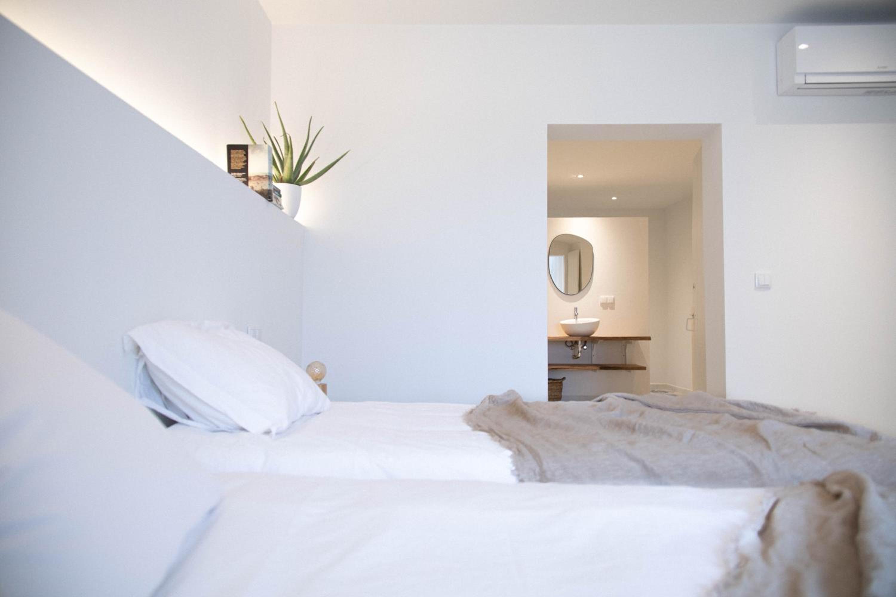 Deluxe Double or Twin Room photo 3
