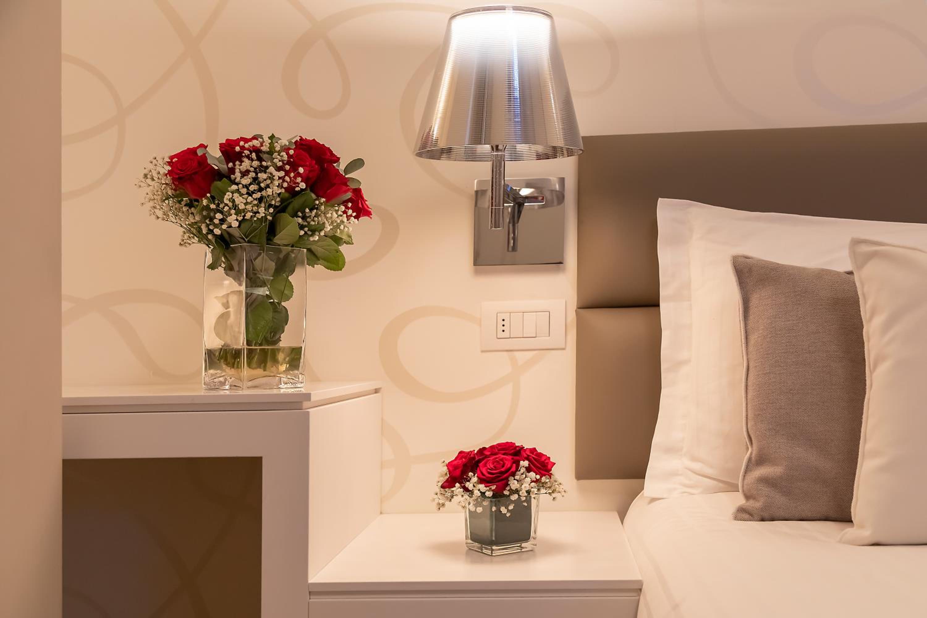 Deluxe Room - Photo 3