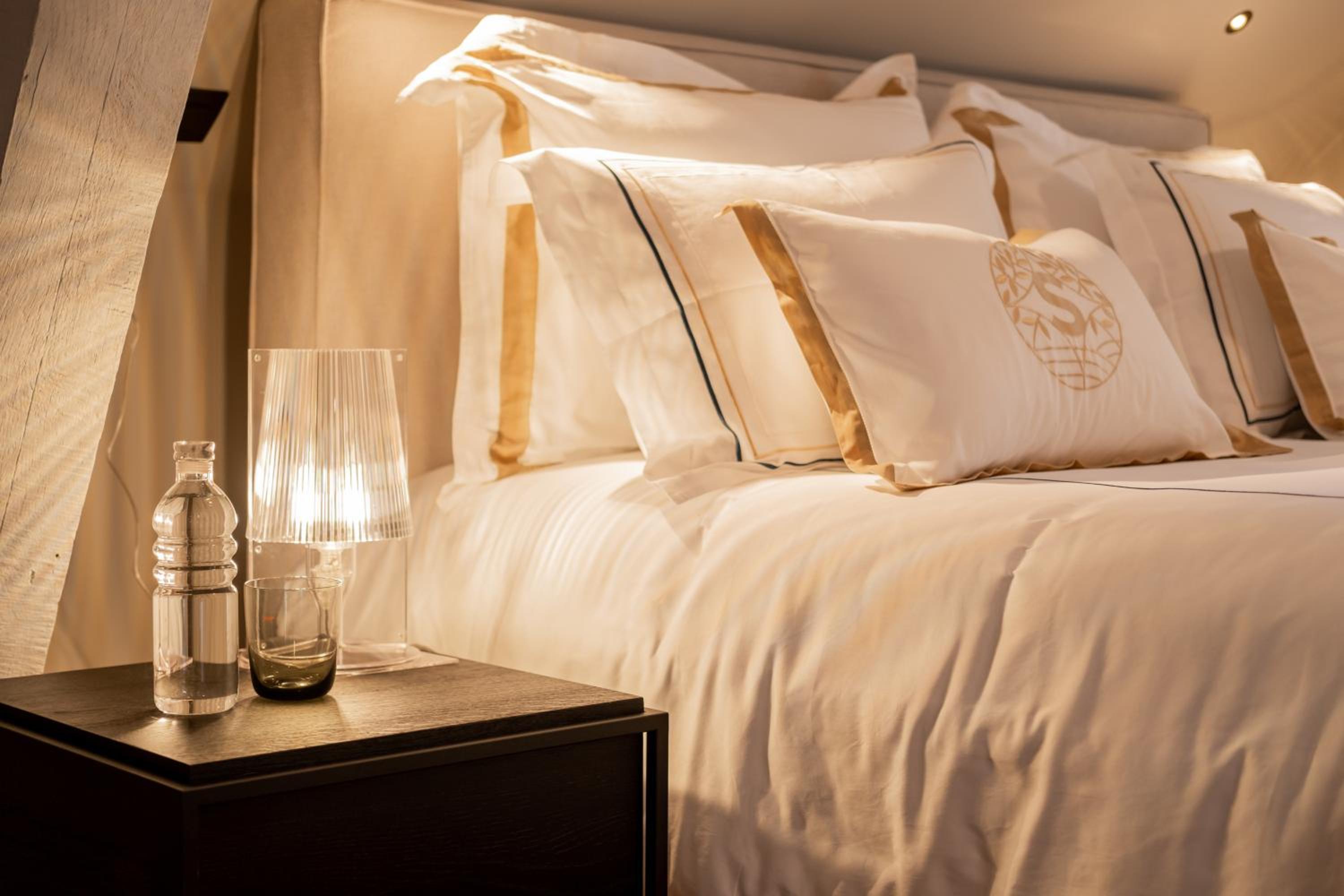 Deluxe Family Suite photo 1