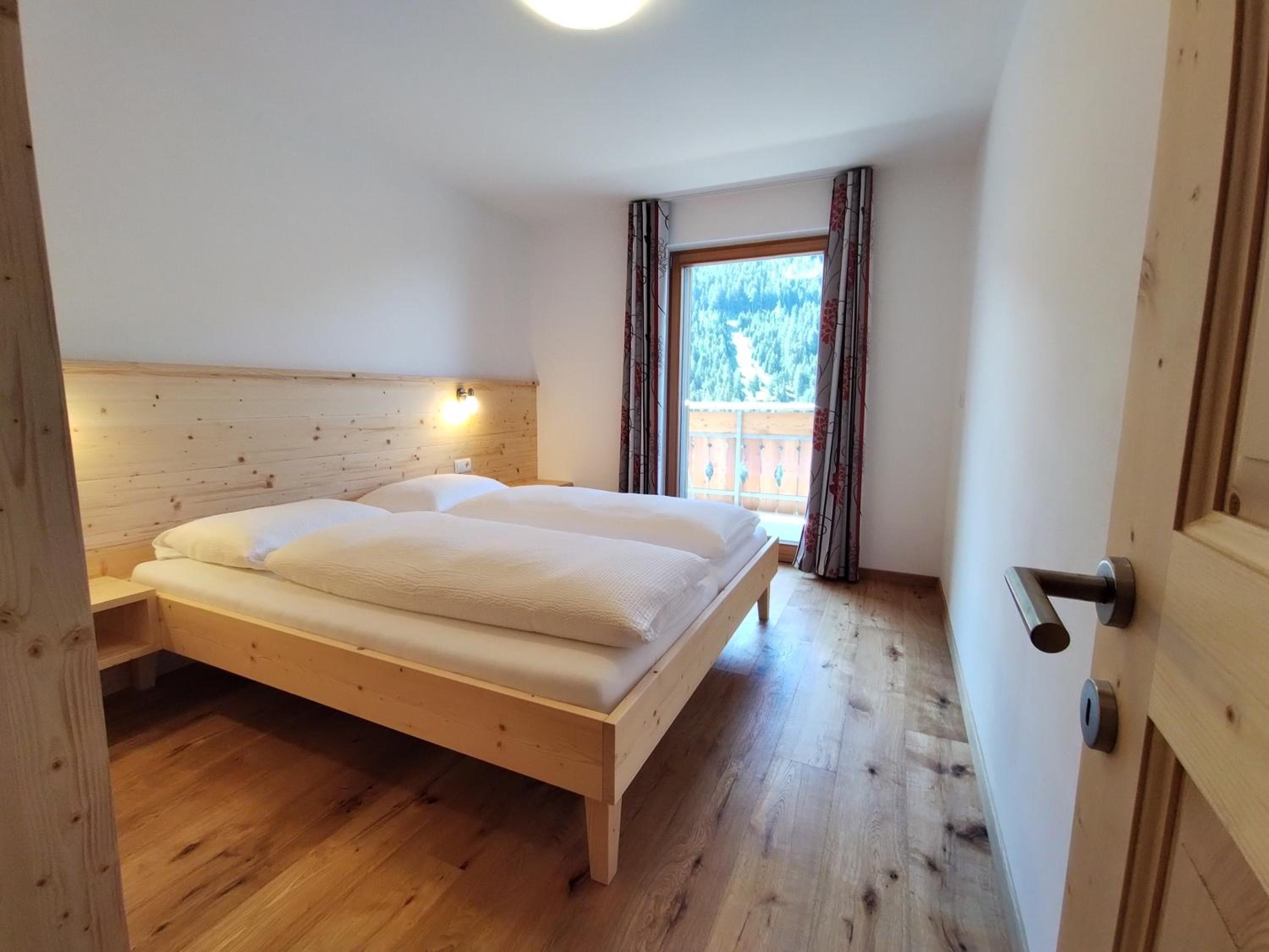 Apartment with Mountain View photo 1