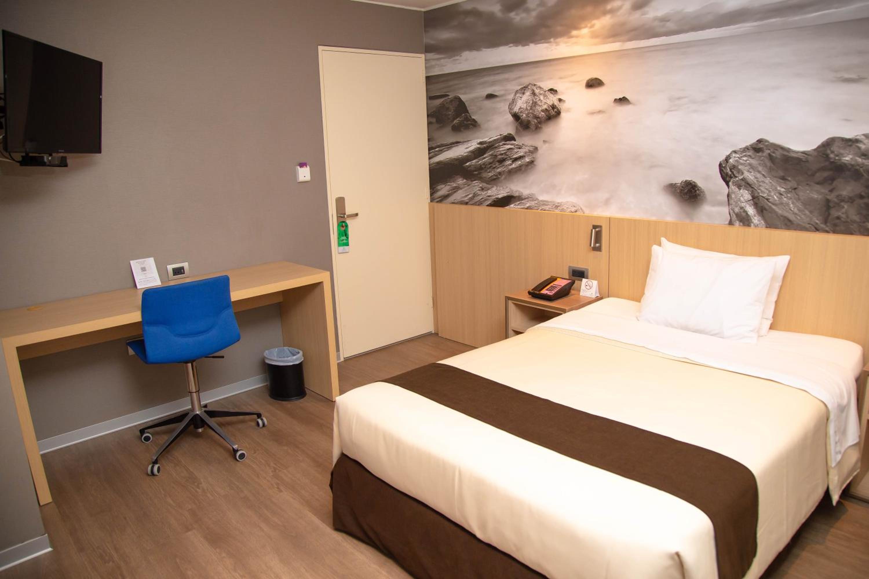 Standard Double Room photo 2