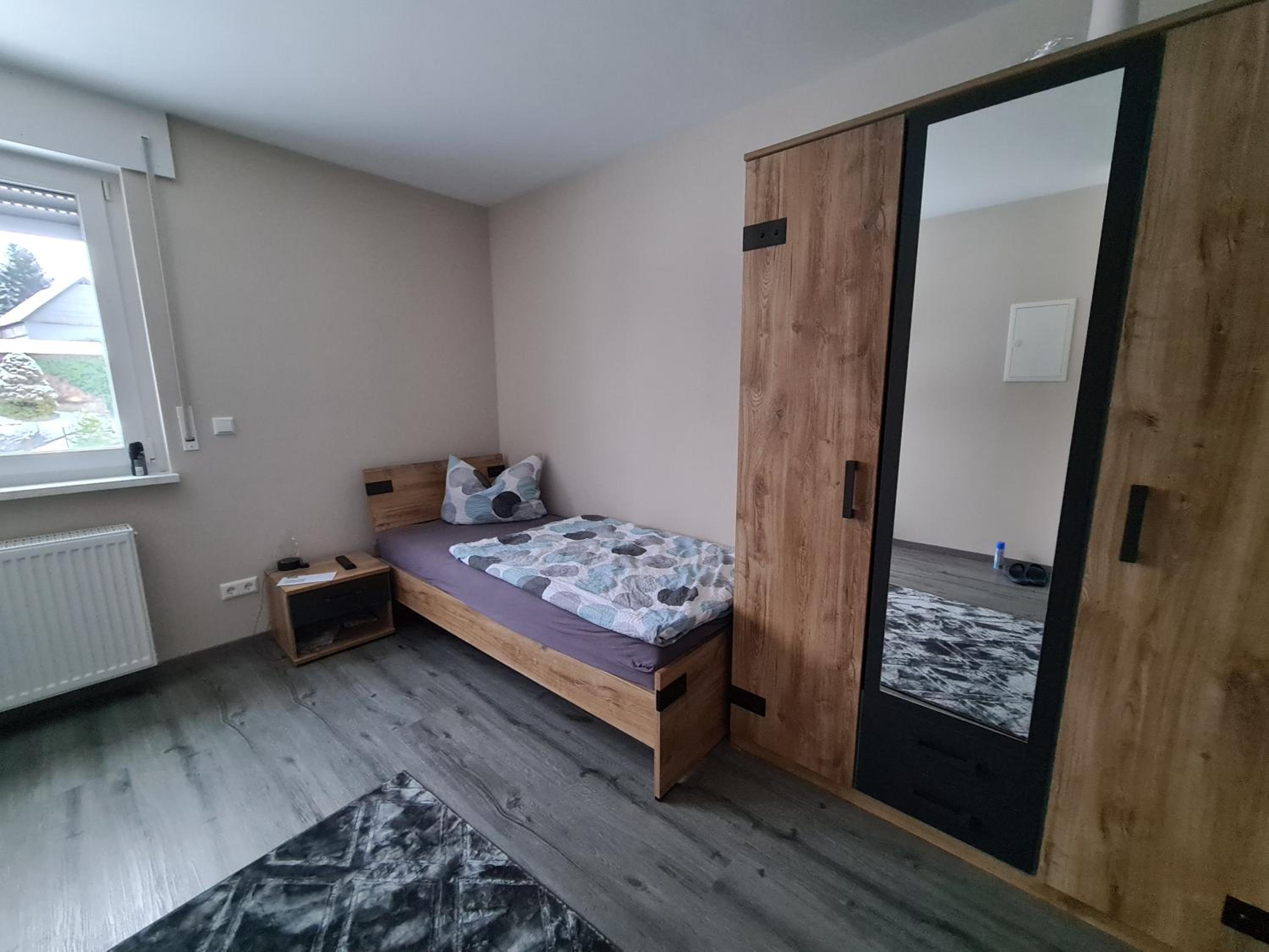 Single Room with Private Bathroom photo 1