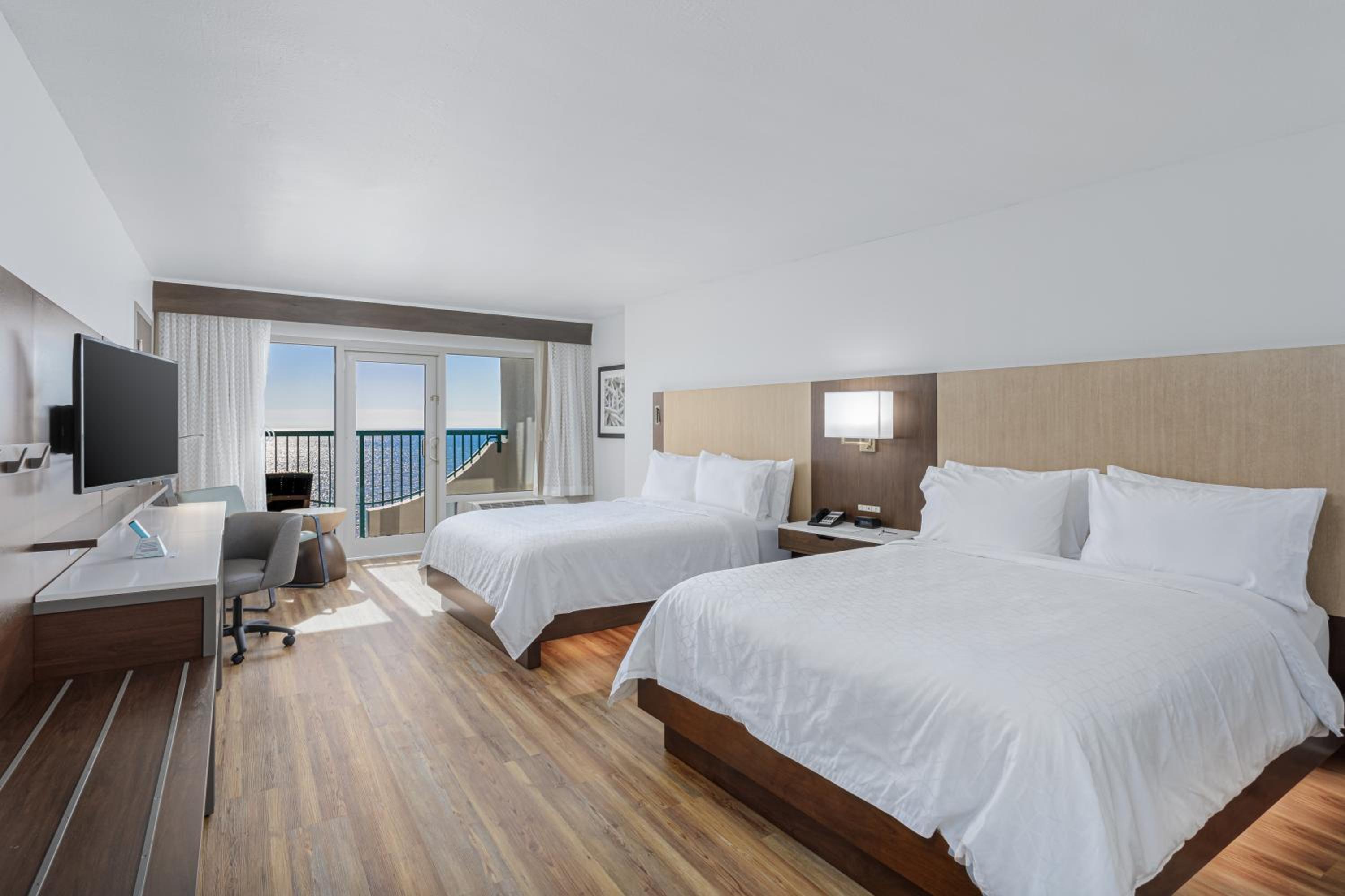 Room with Two Beds - Hearing Accessible - Non-Smoking - Photo 7