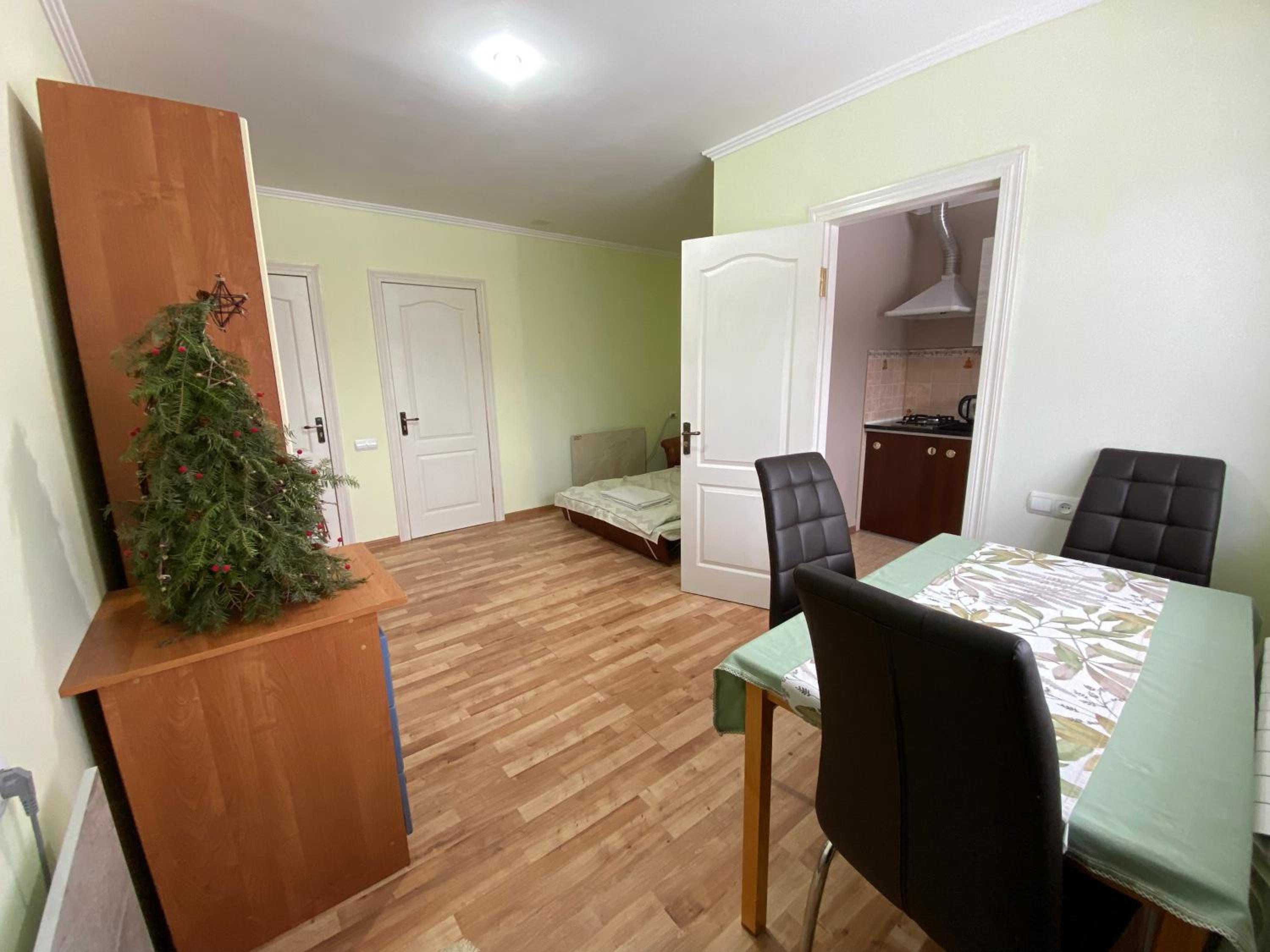 One-Bedroom Apartment photo 1