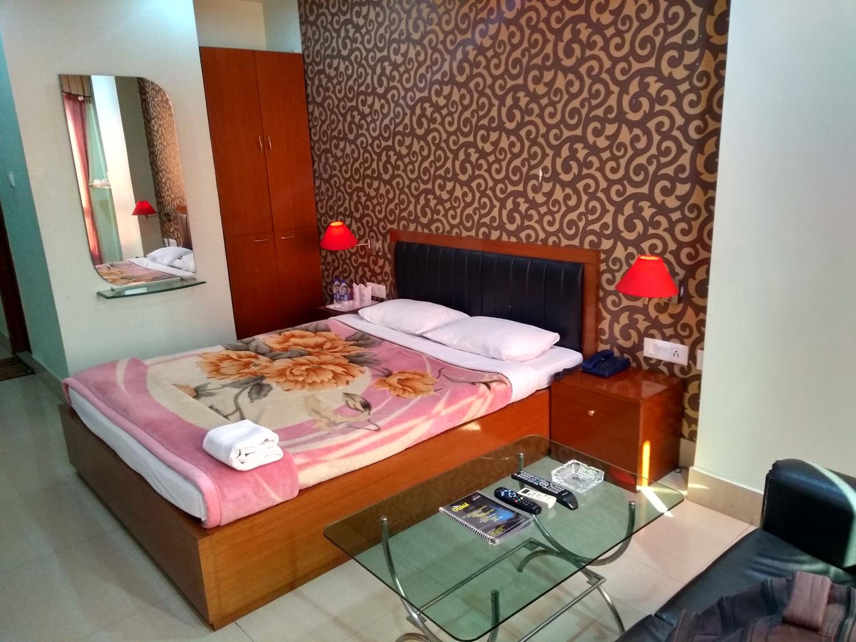 Deluxe Double or Twin Room photo 2