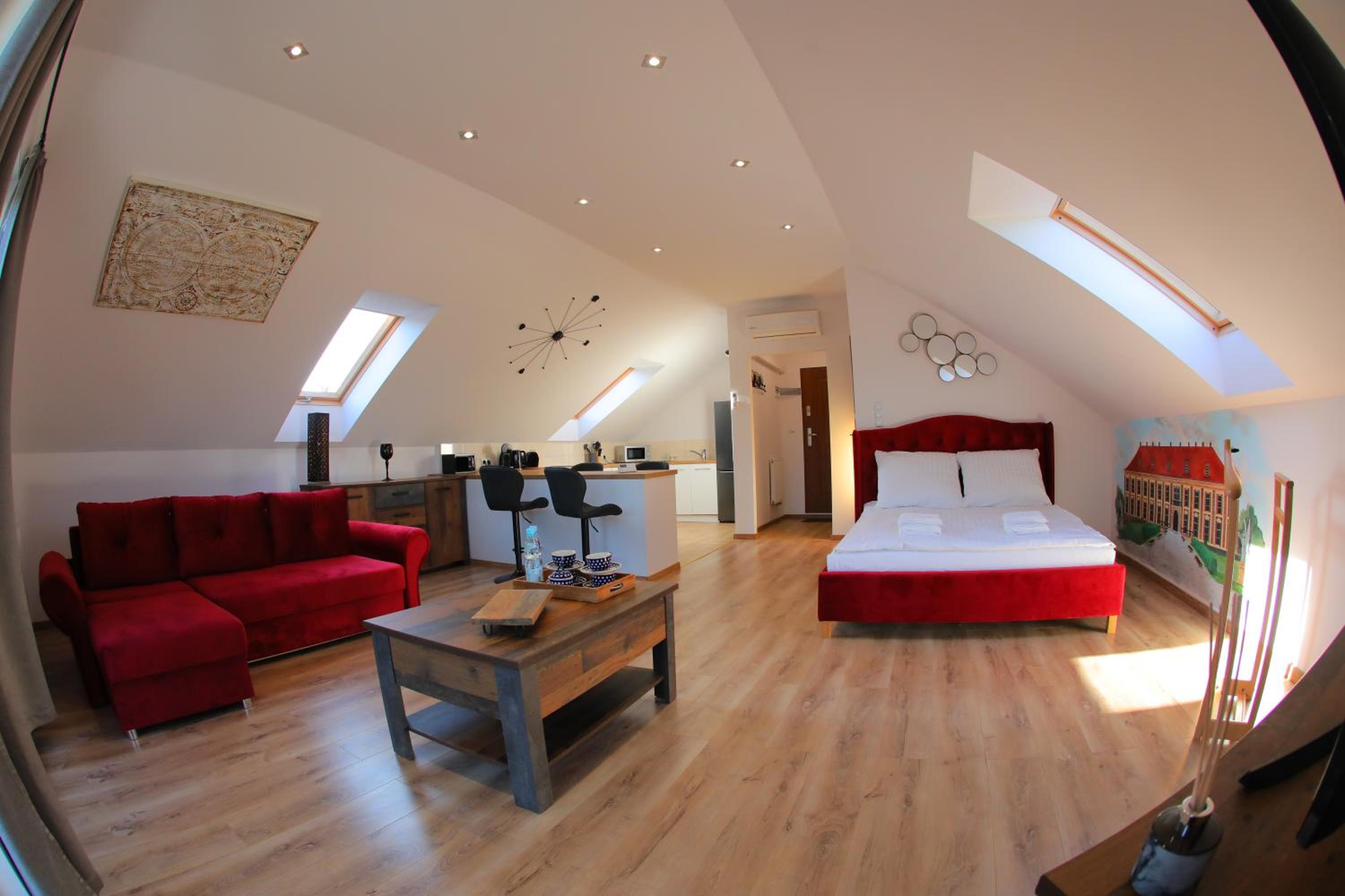 One-Bedroom Apartment - Photo 9