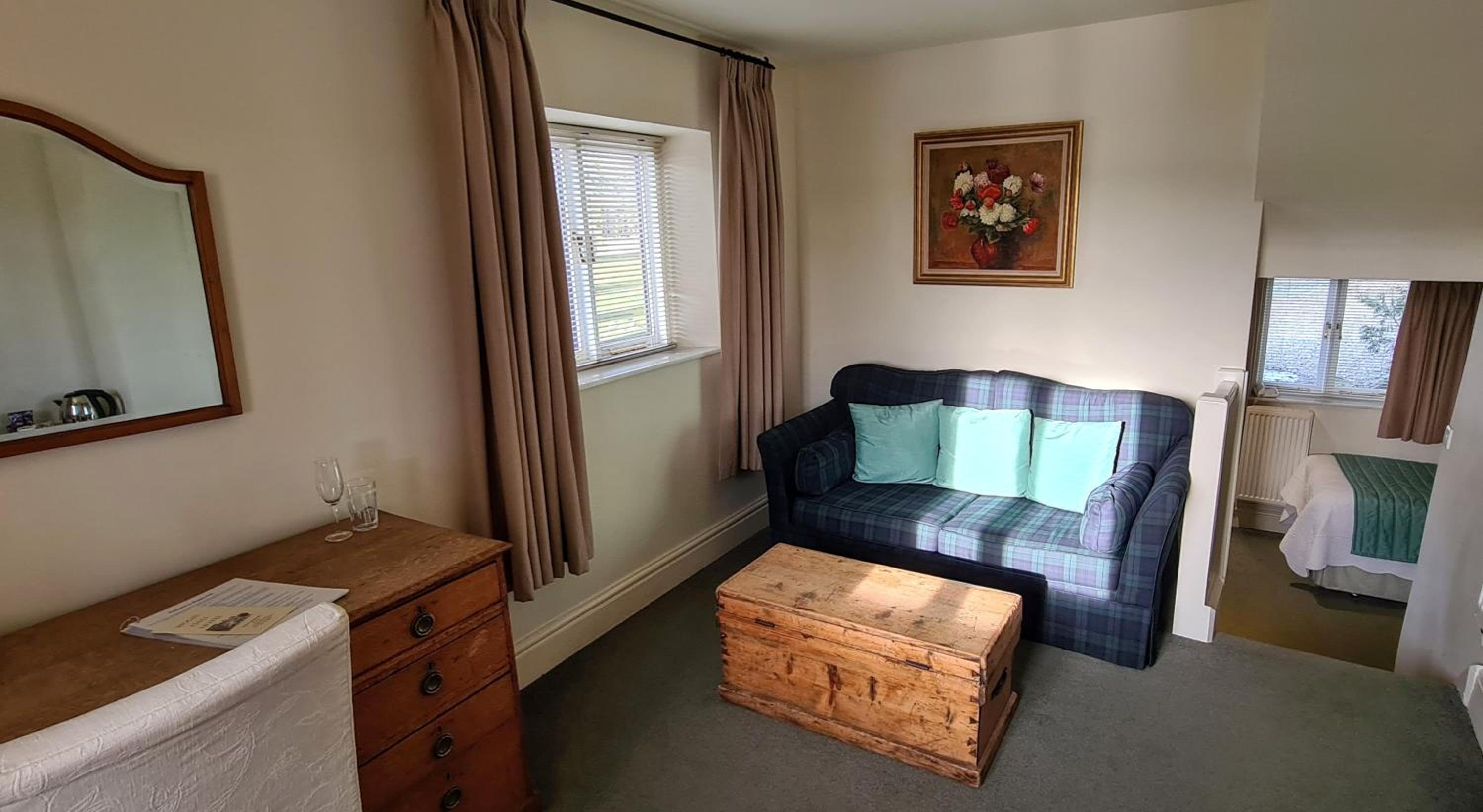 Garden Room Twin (Pet- Friendly)