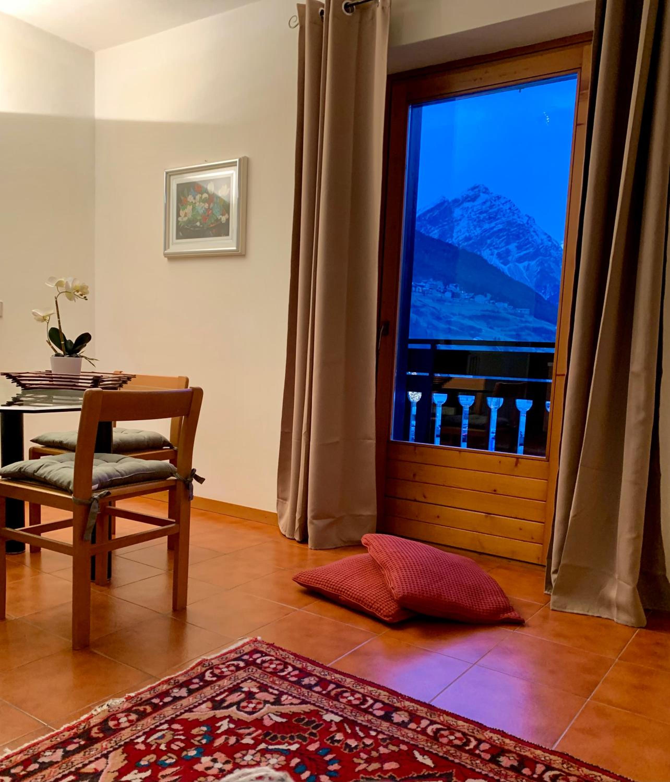 Superior One-Bedroom Apartment with Balcony