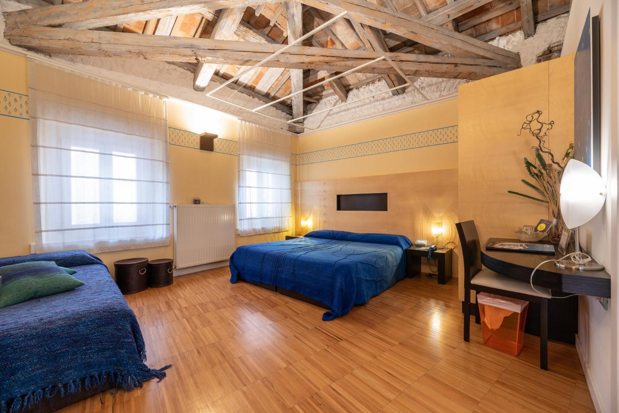 Comfort Triple Room with Shower