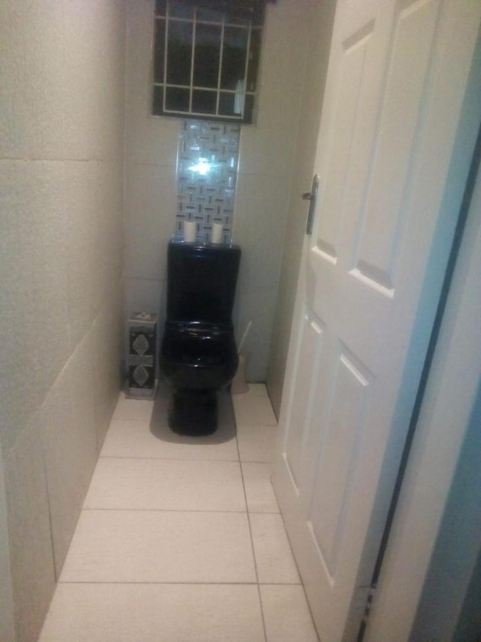 Budget Double Room - Photo 4
