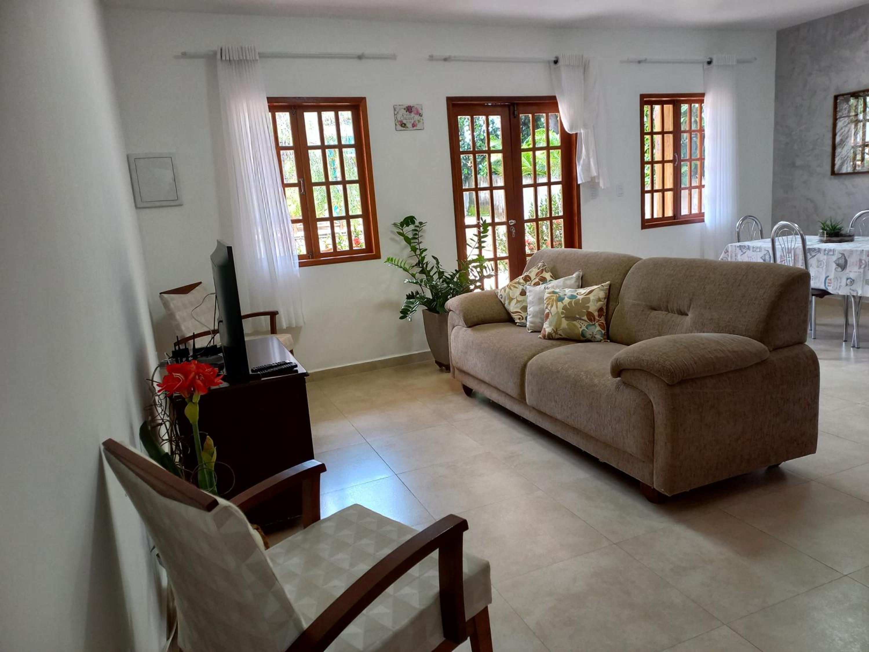 Three-Bedroom House photo 2