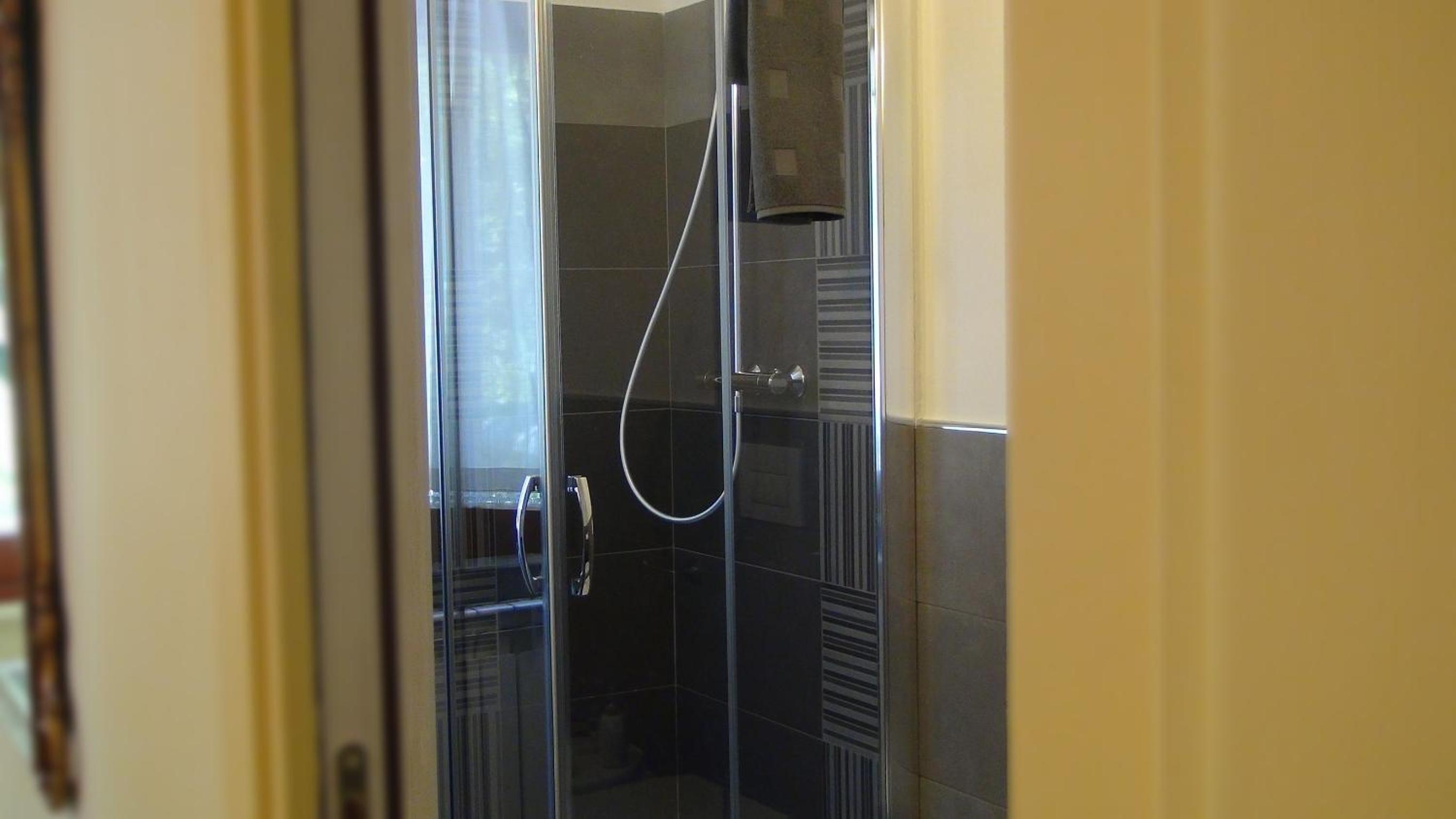 Large Double Room photo 2