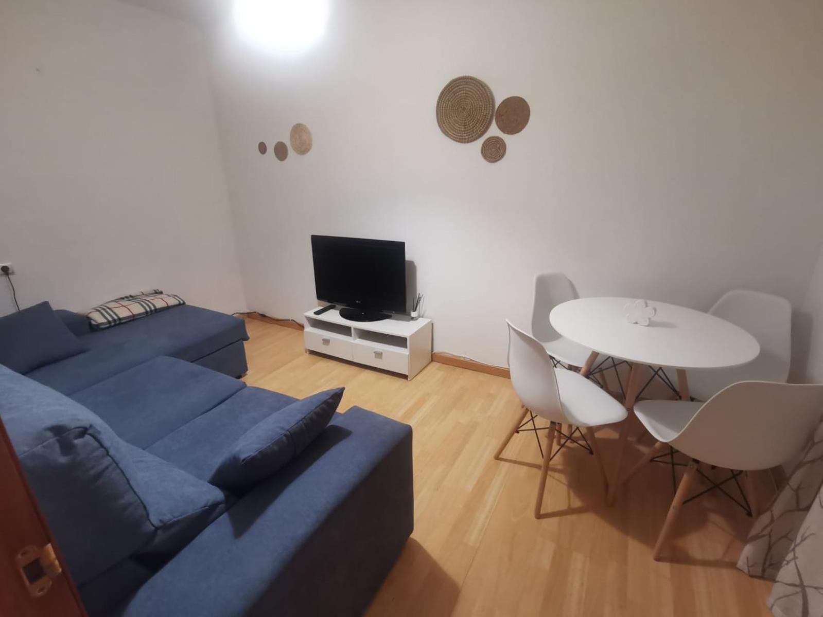 Two-Bedroom Apartment - Photo 8