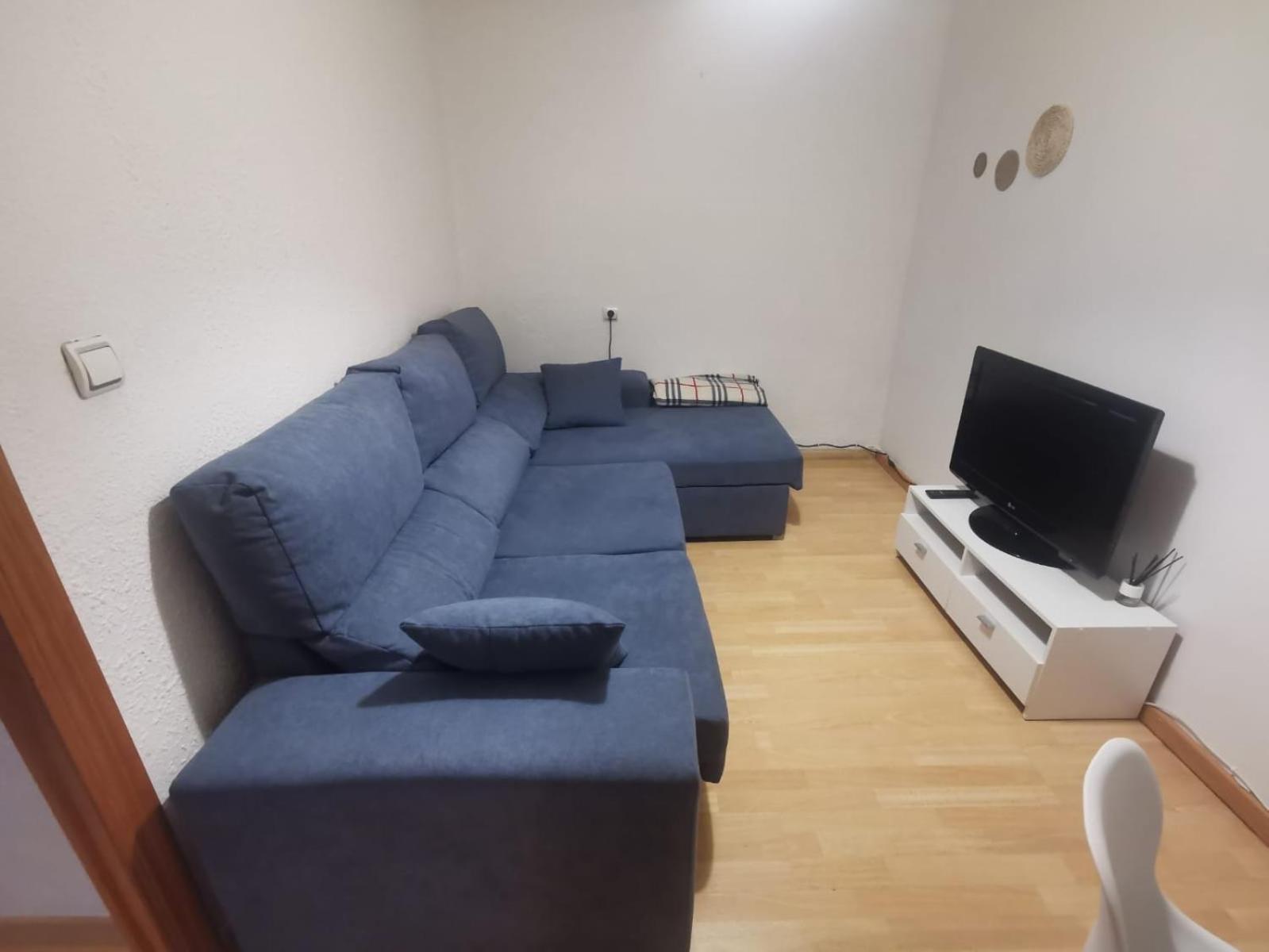 Two-Bedroom Apartment - Photo 9