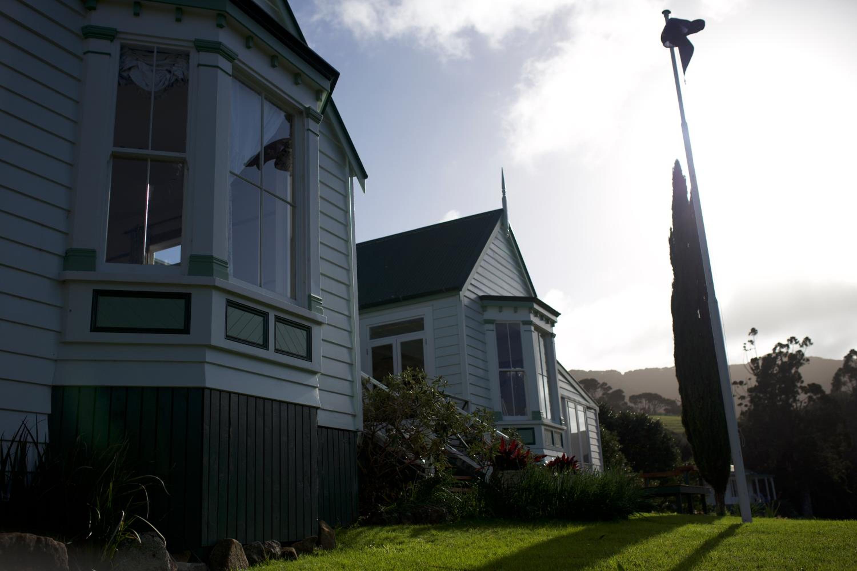 Five-Bedroom House photo 1