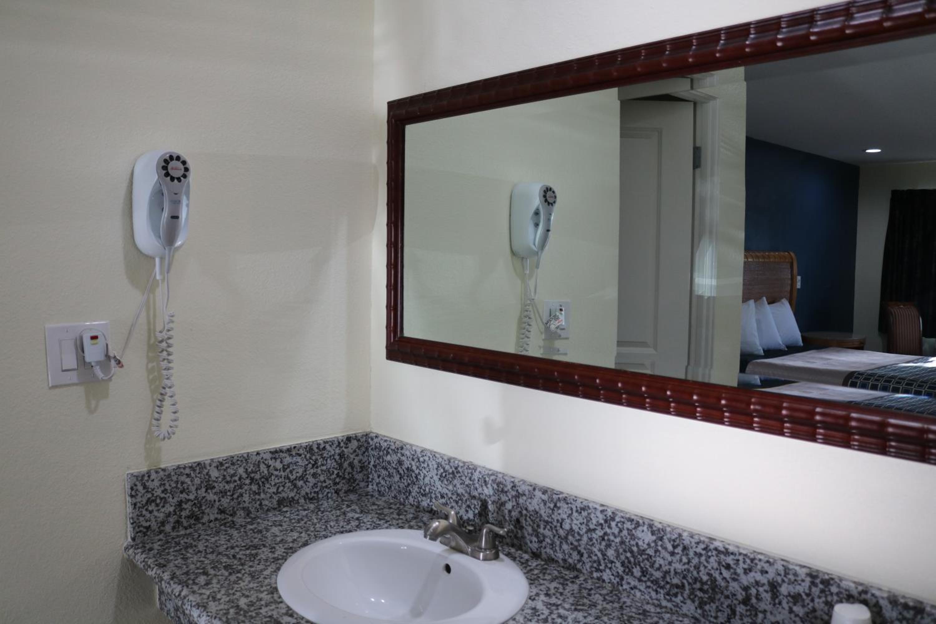 Deluxe Double Room - Photo 5