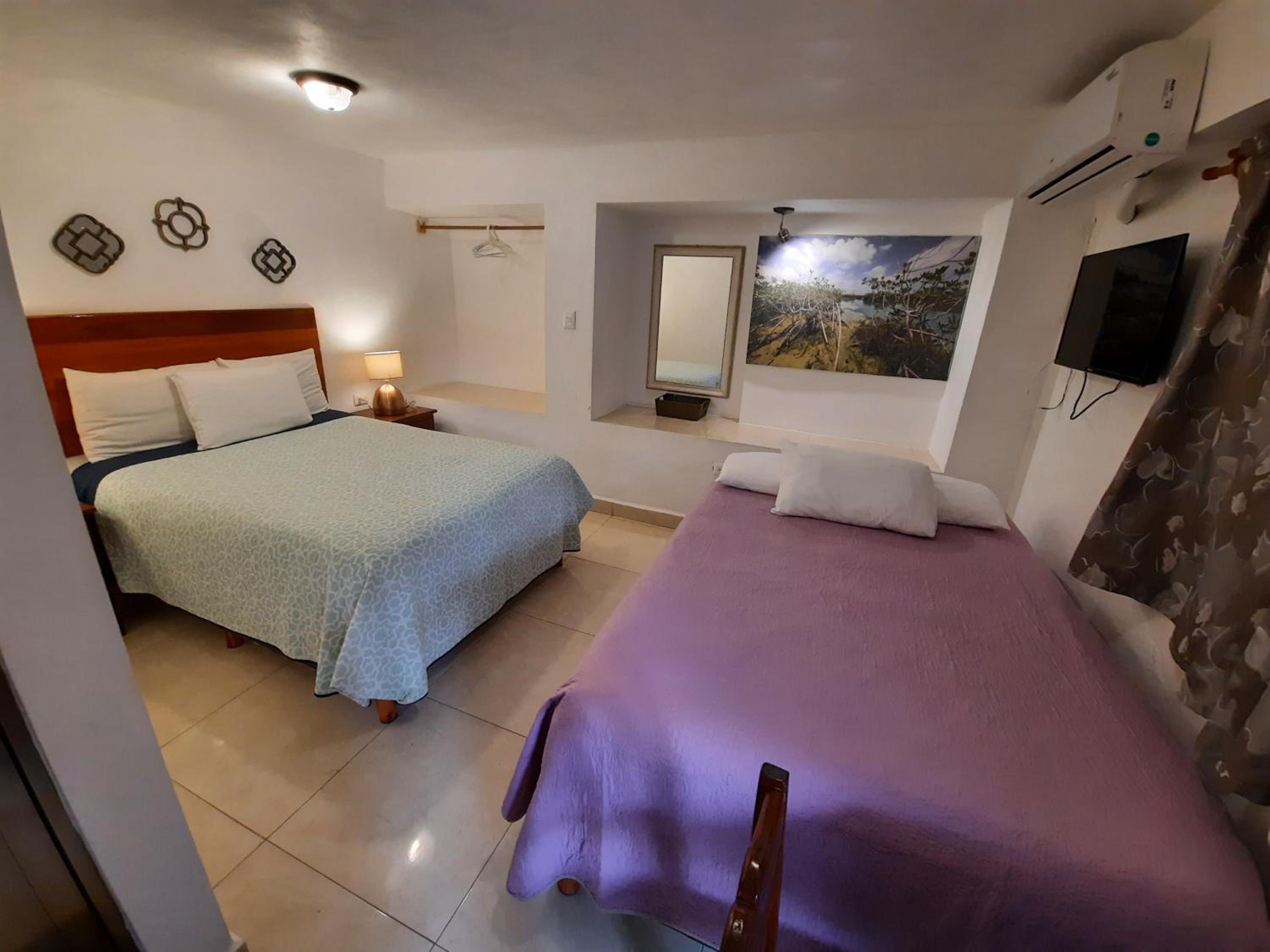 Twin Room with Private Bathroom photo 1