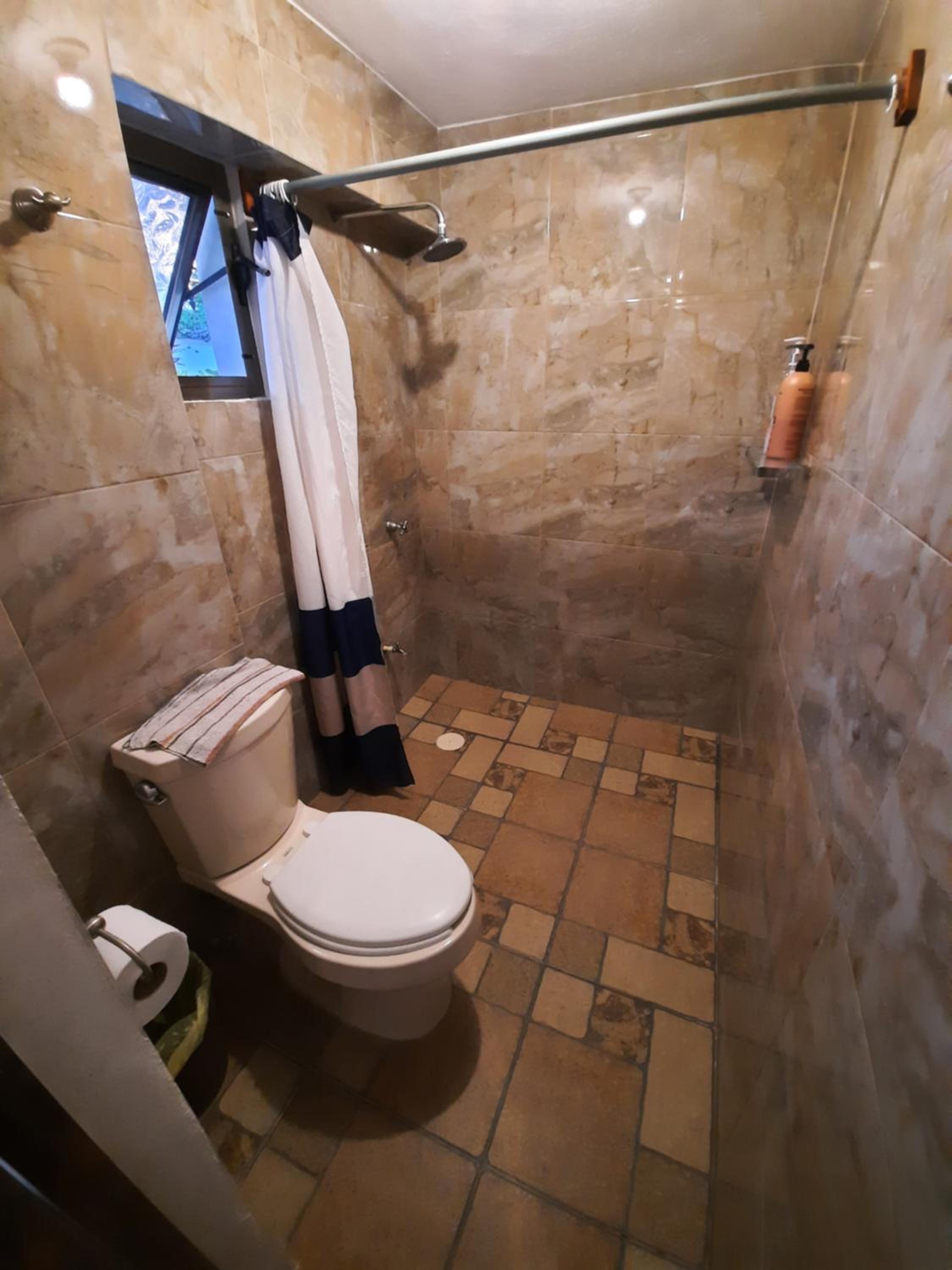 Twin Room with Private Bathroom photo 3
