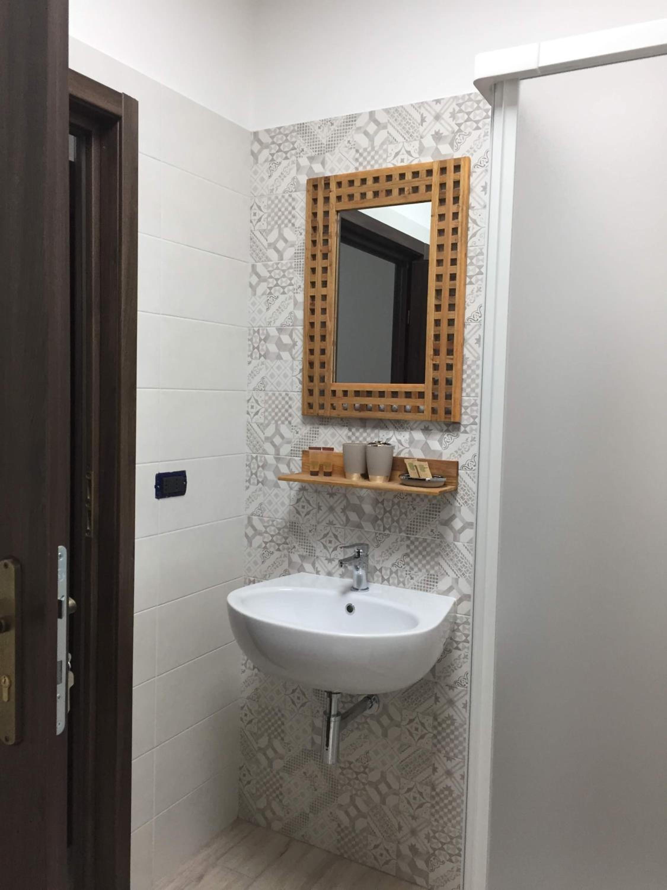 Double or Twin Room with Private Bathroom