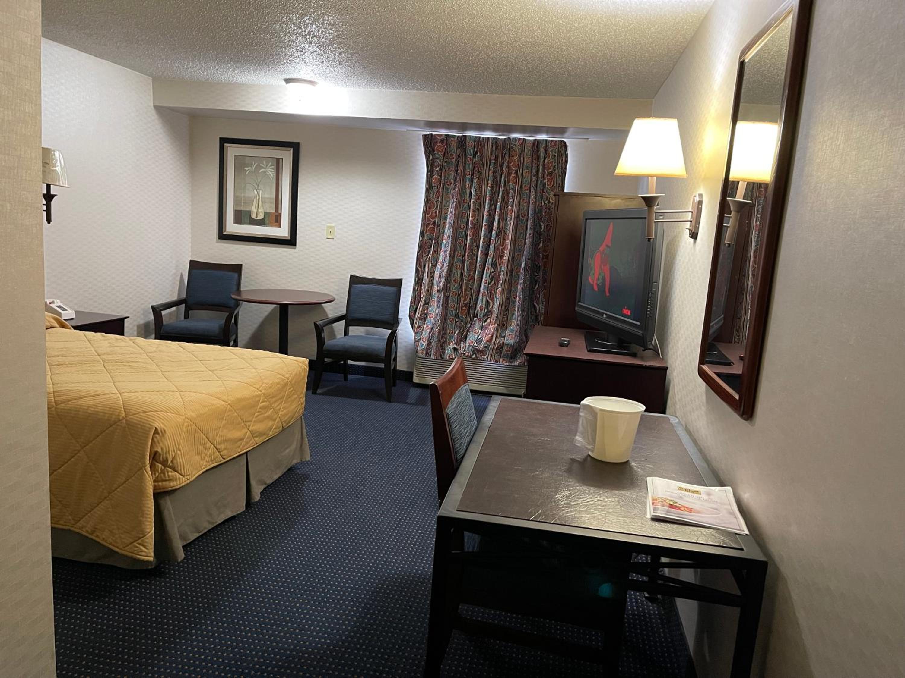 Single Room with Bathroom photo 1