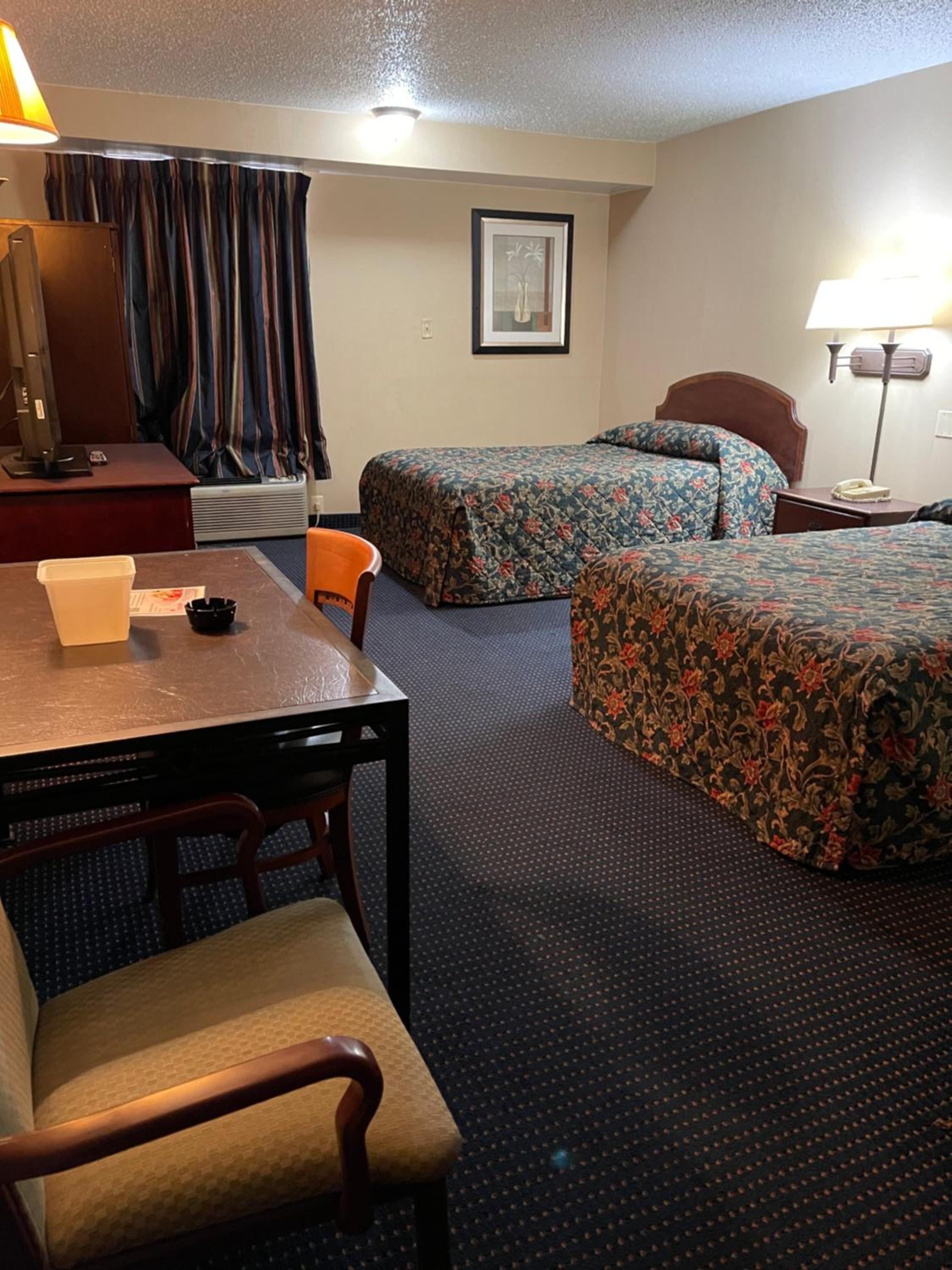 Double Room - Smoking - Photo 1