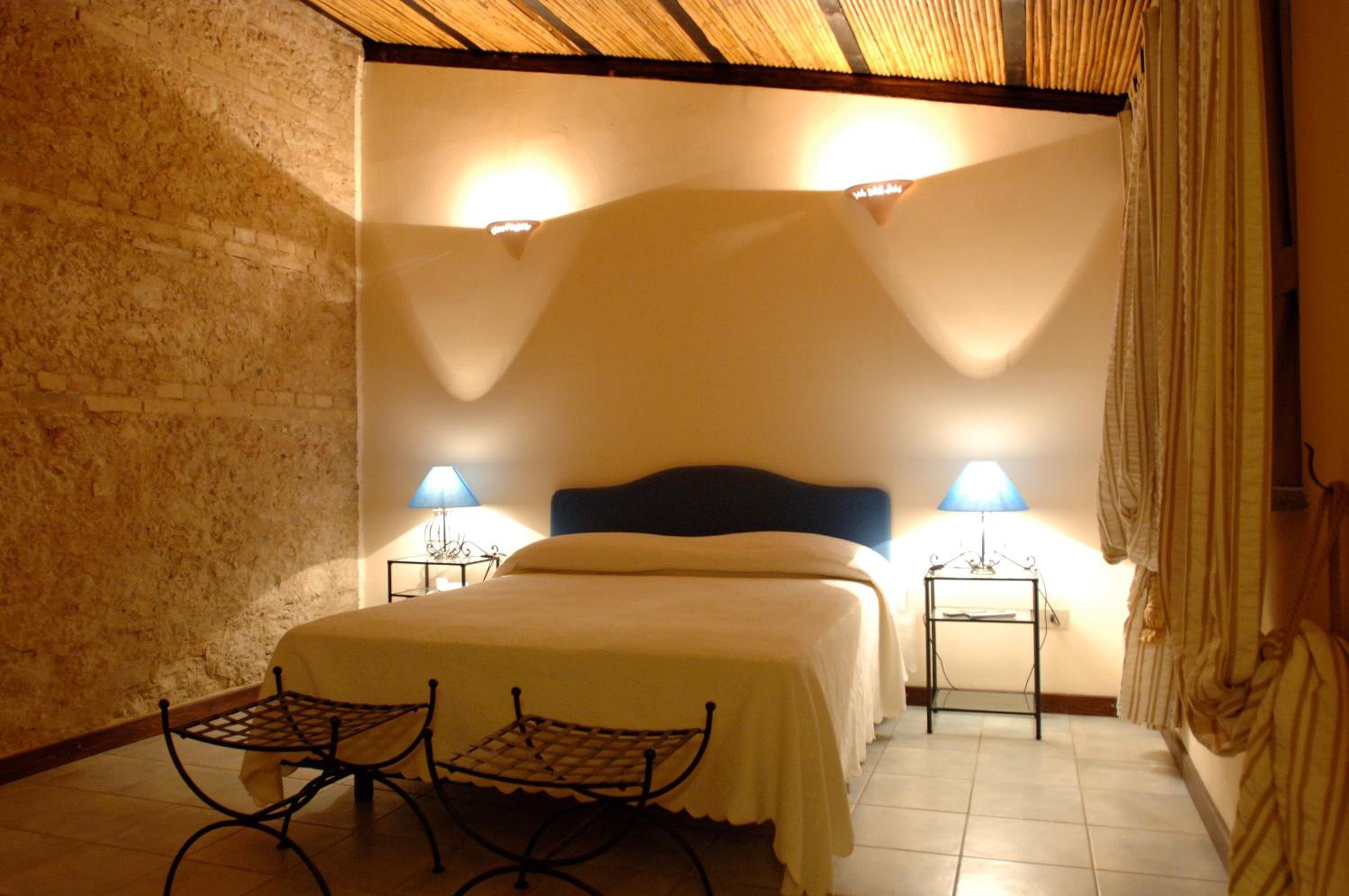 Double or Twin Room with Bathroom photo 2