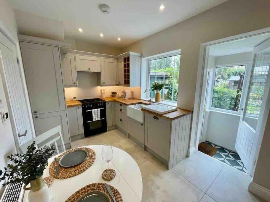 Two-Bedroom House photo 2