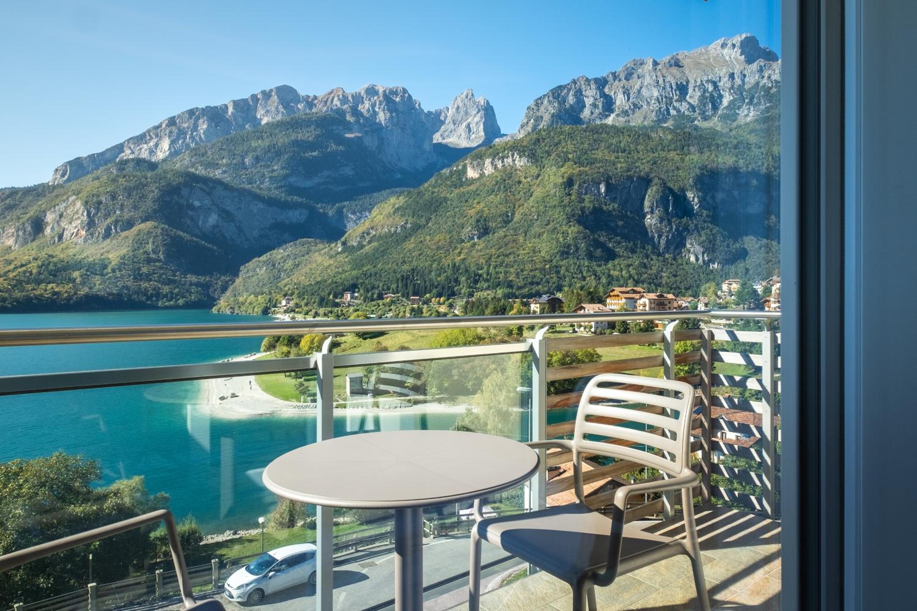 Double Room with Lake View photo 3
