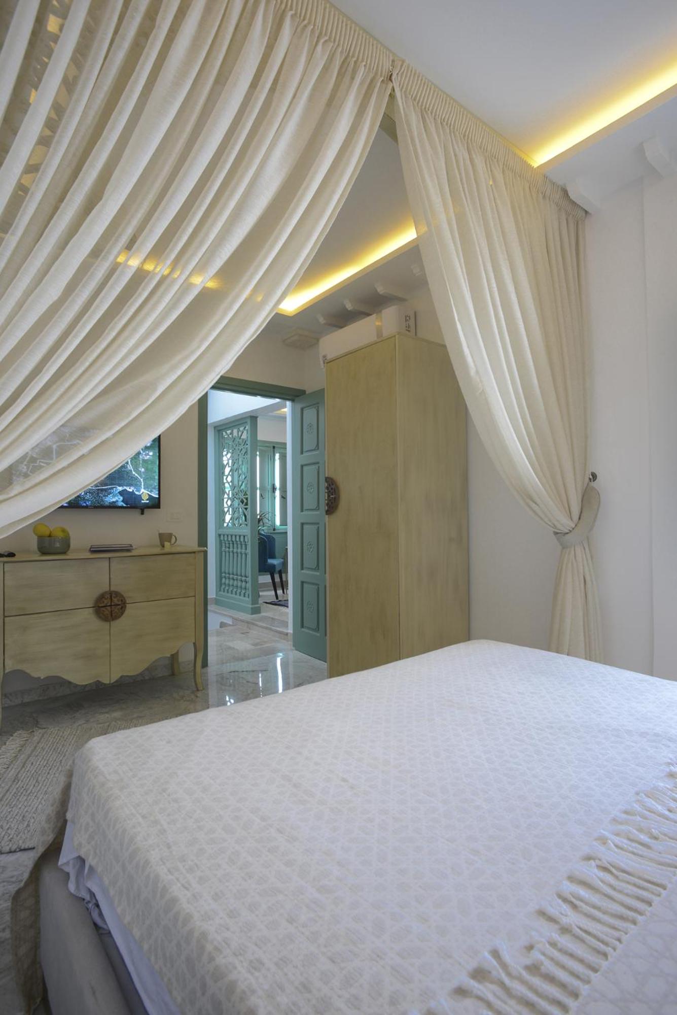 Deluxe Double Room with Shower