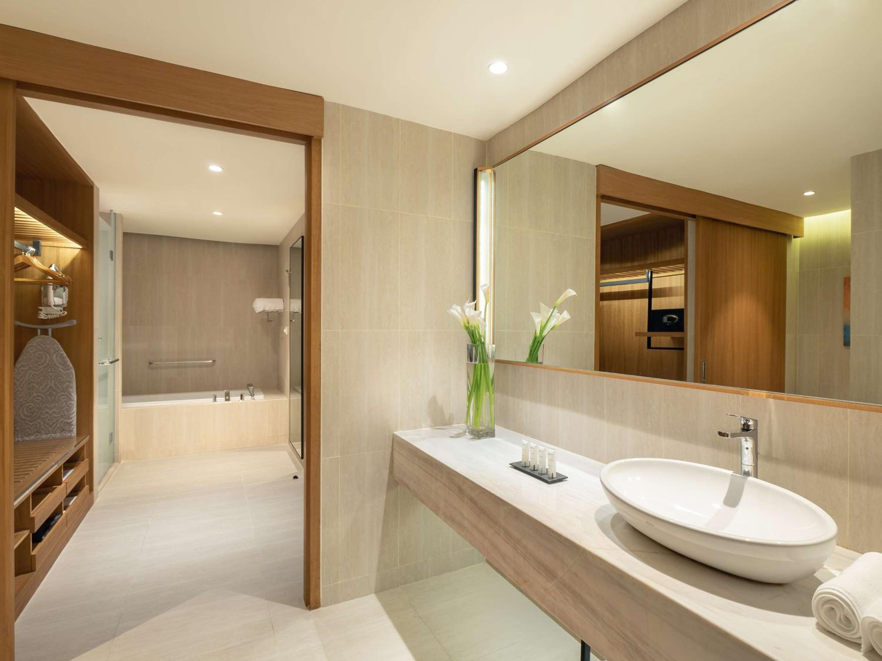 Executive Suite with Golf View photo 3