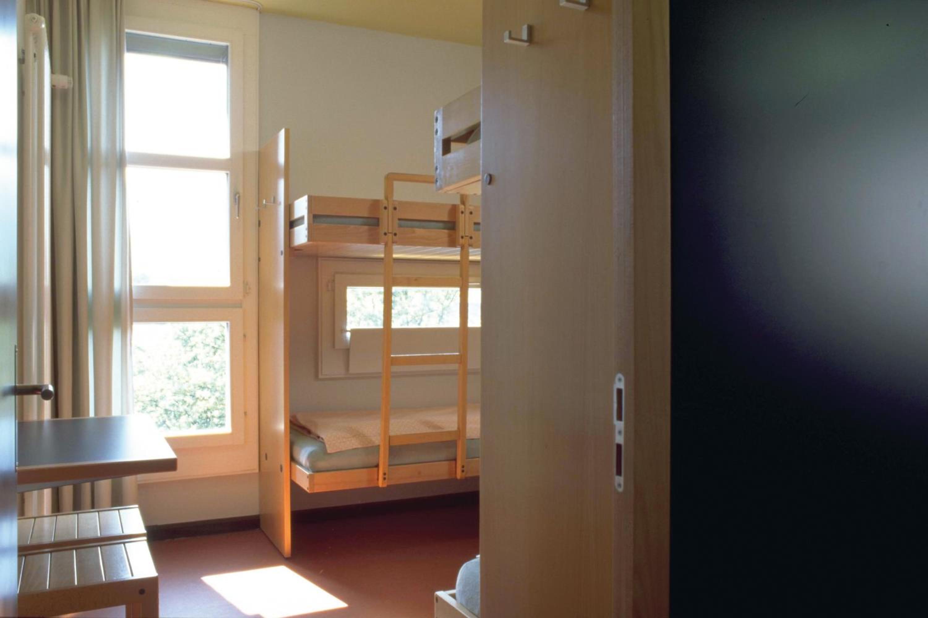 6-Bed Mixed Dormitory Room