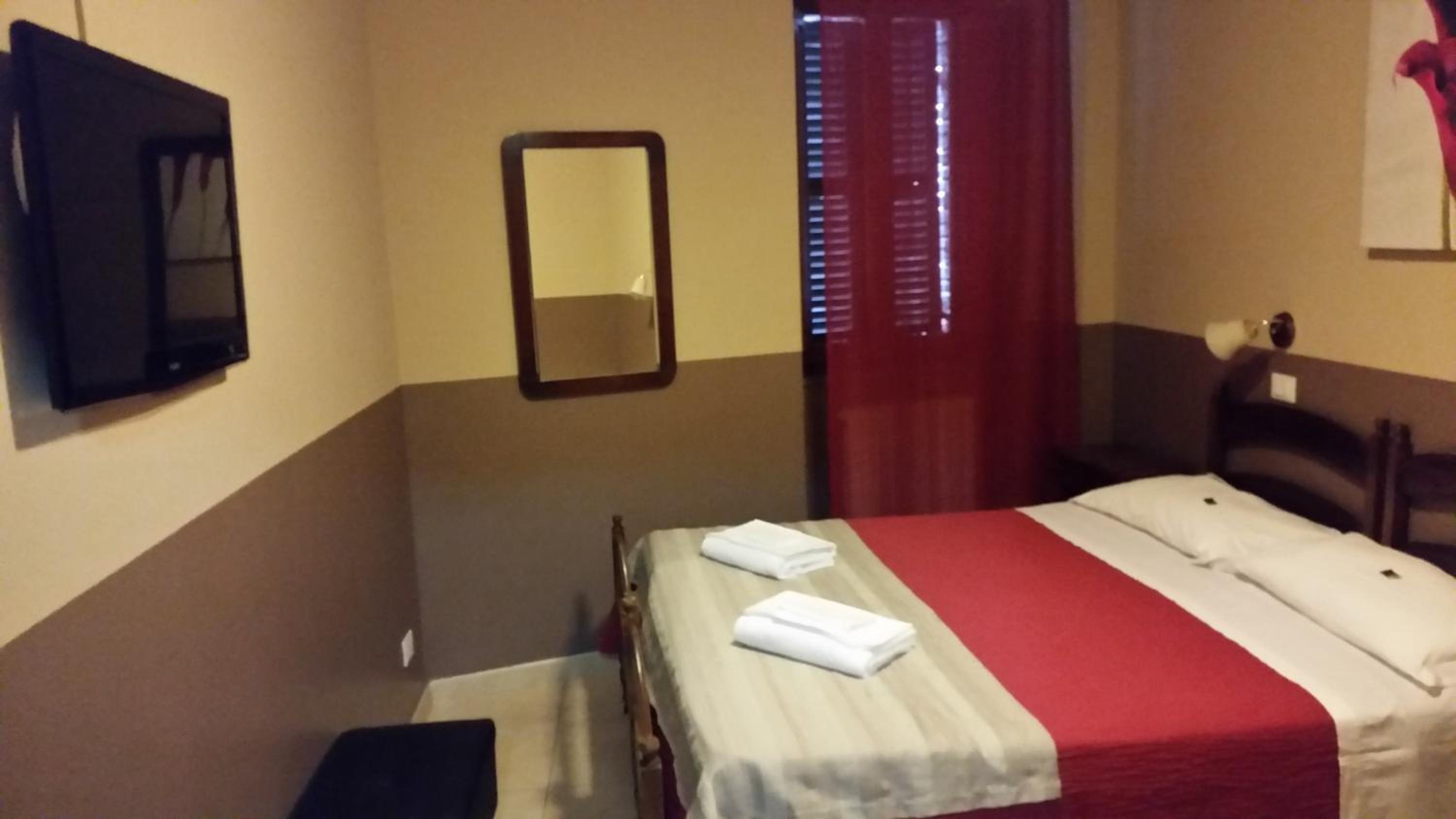 Basic Triple Room - Photo 2