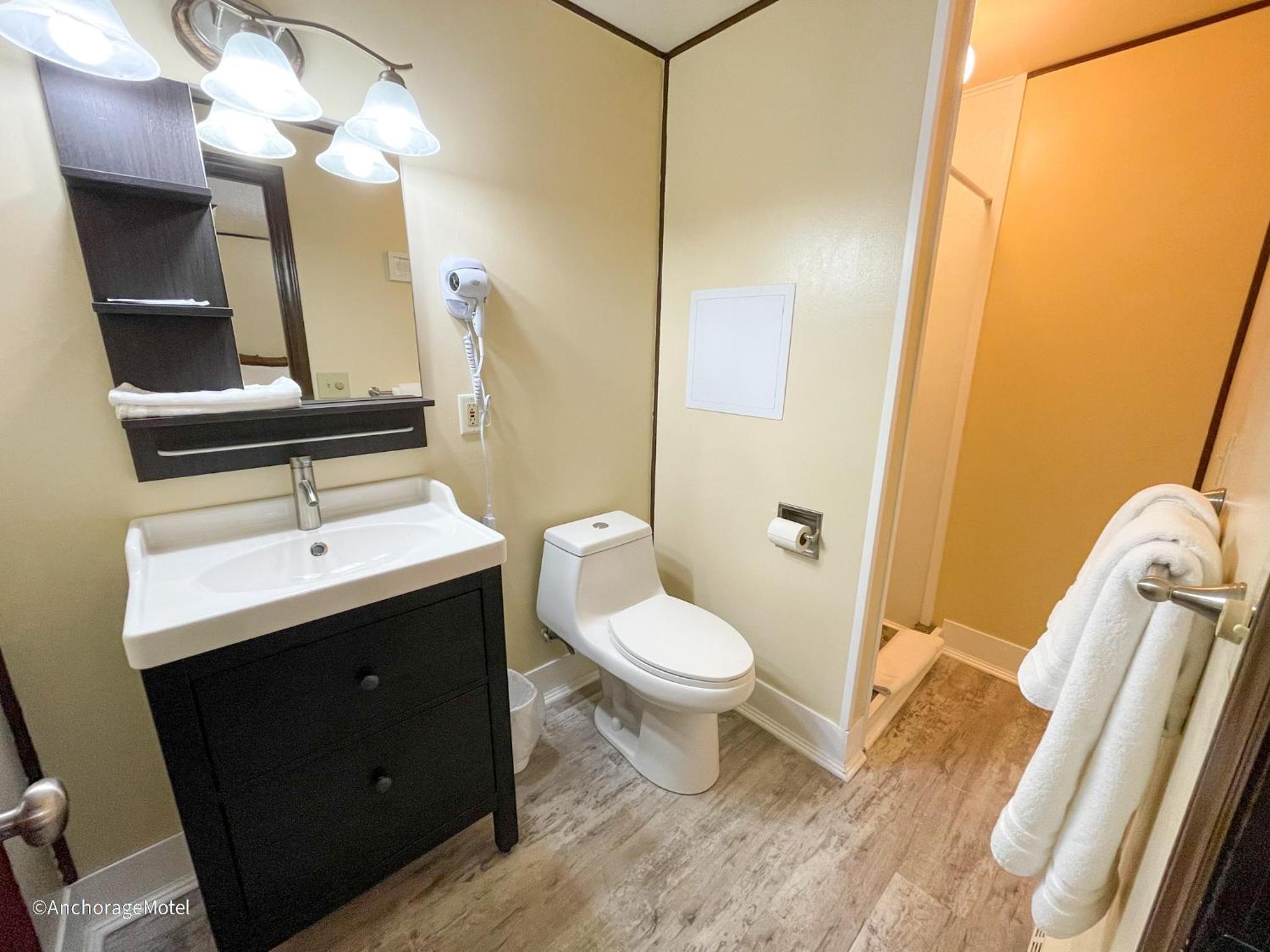 Premium Room (No Pets) photo 2