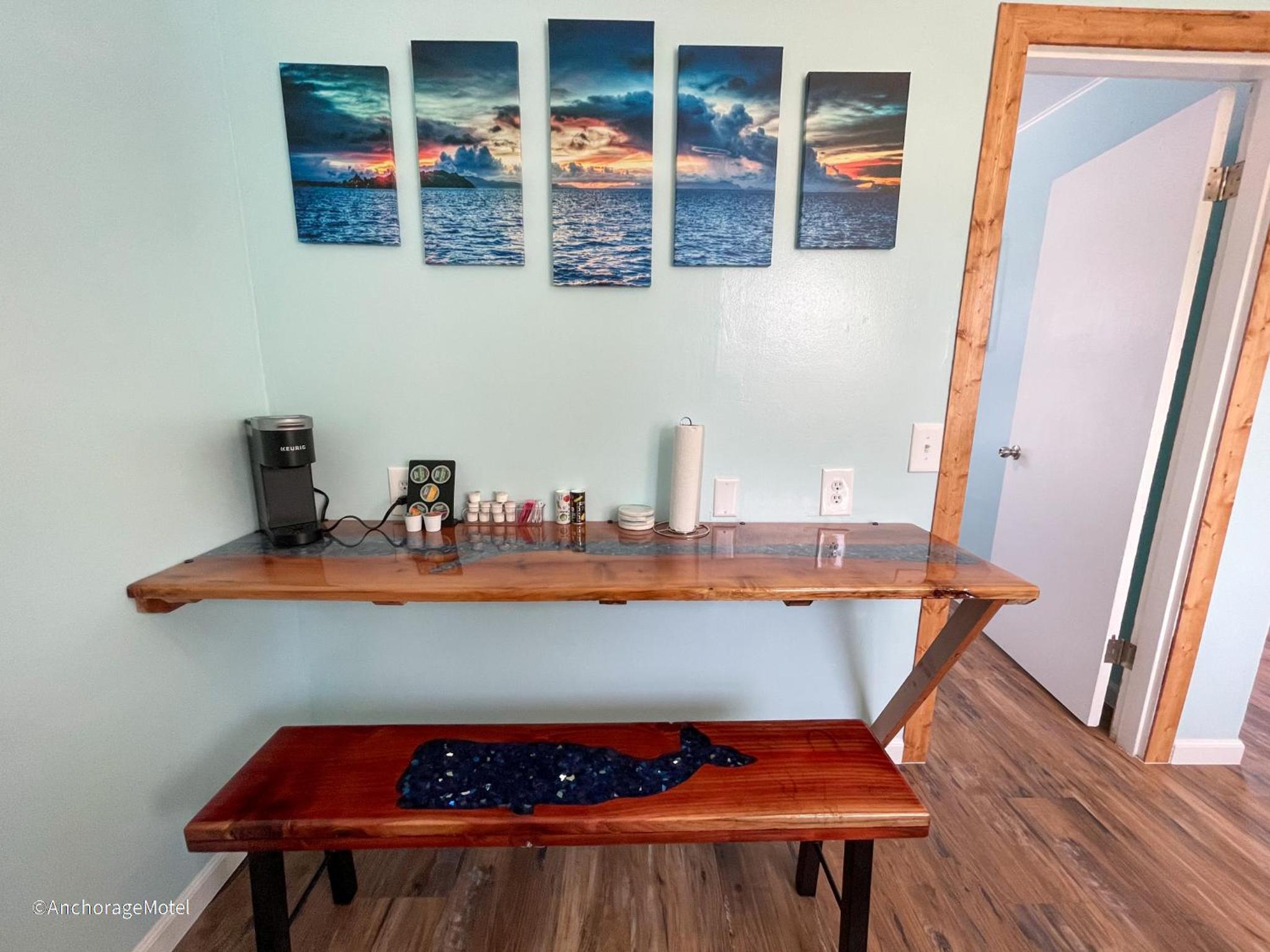 Deluxe King Suite photo 3