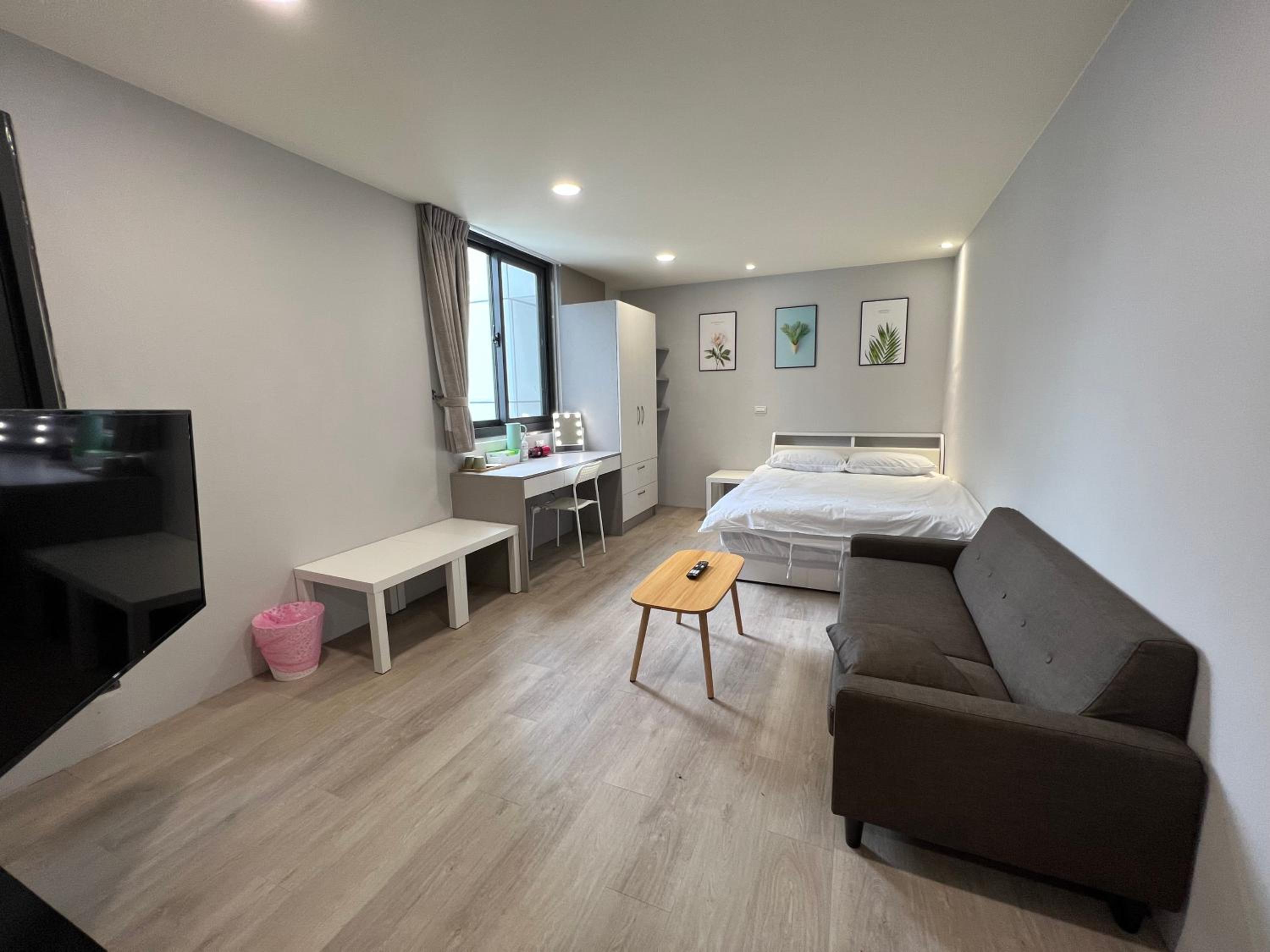 Large Double Room photo 1