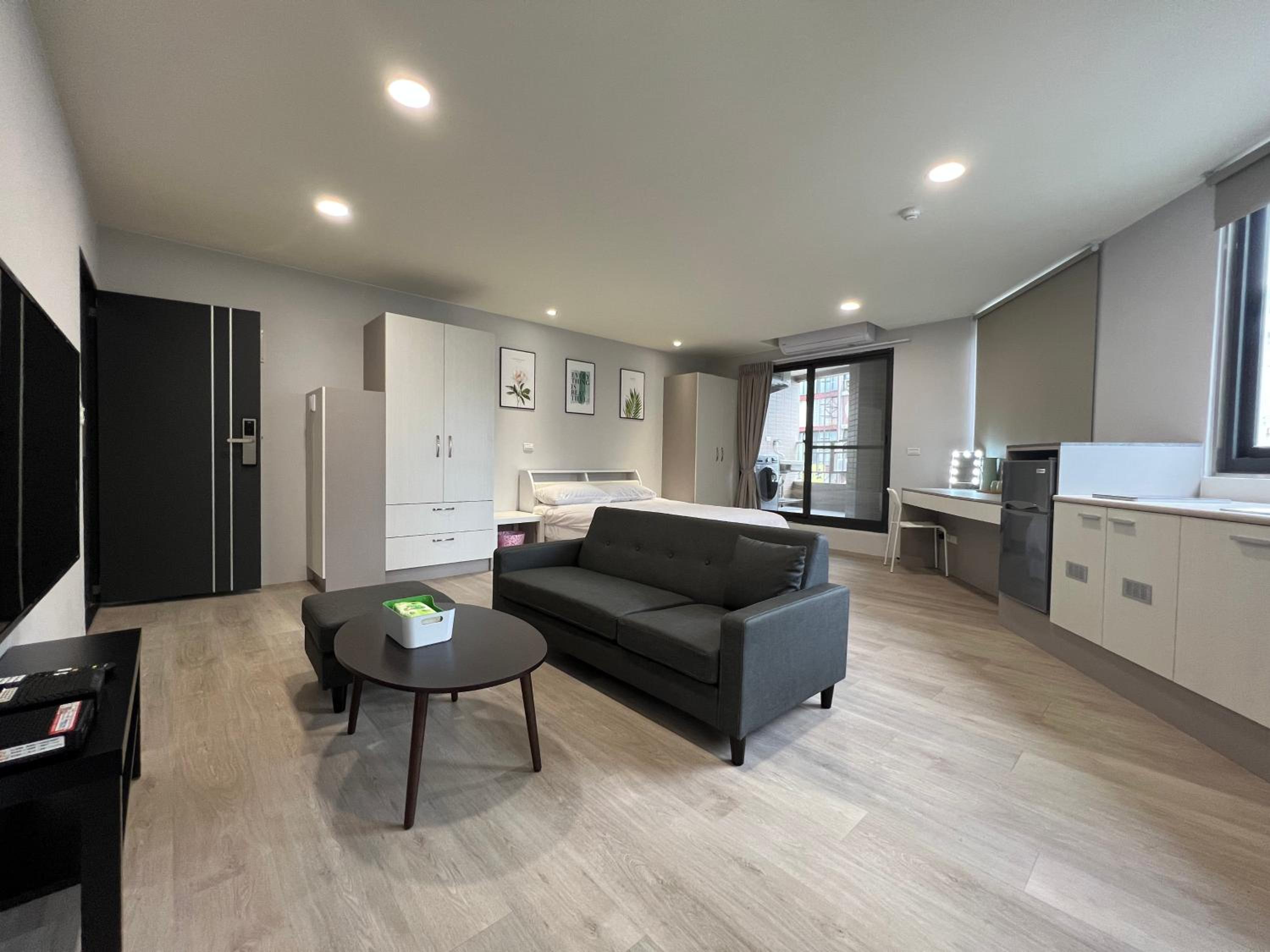 Large Double Room photo 1