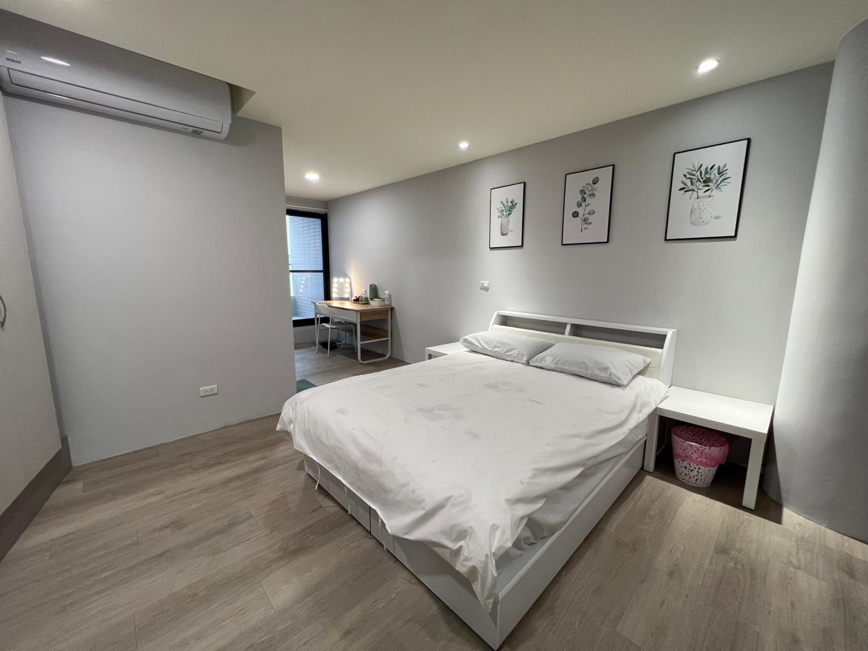 Large Double Room photo 3