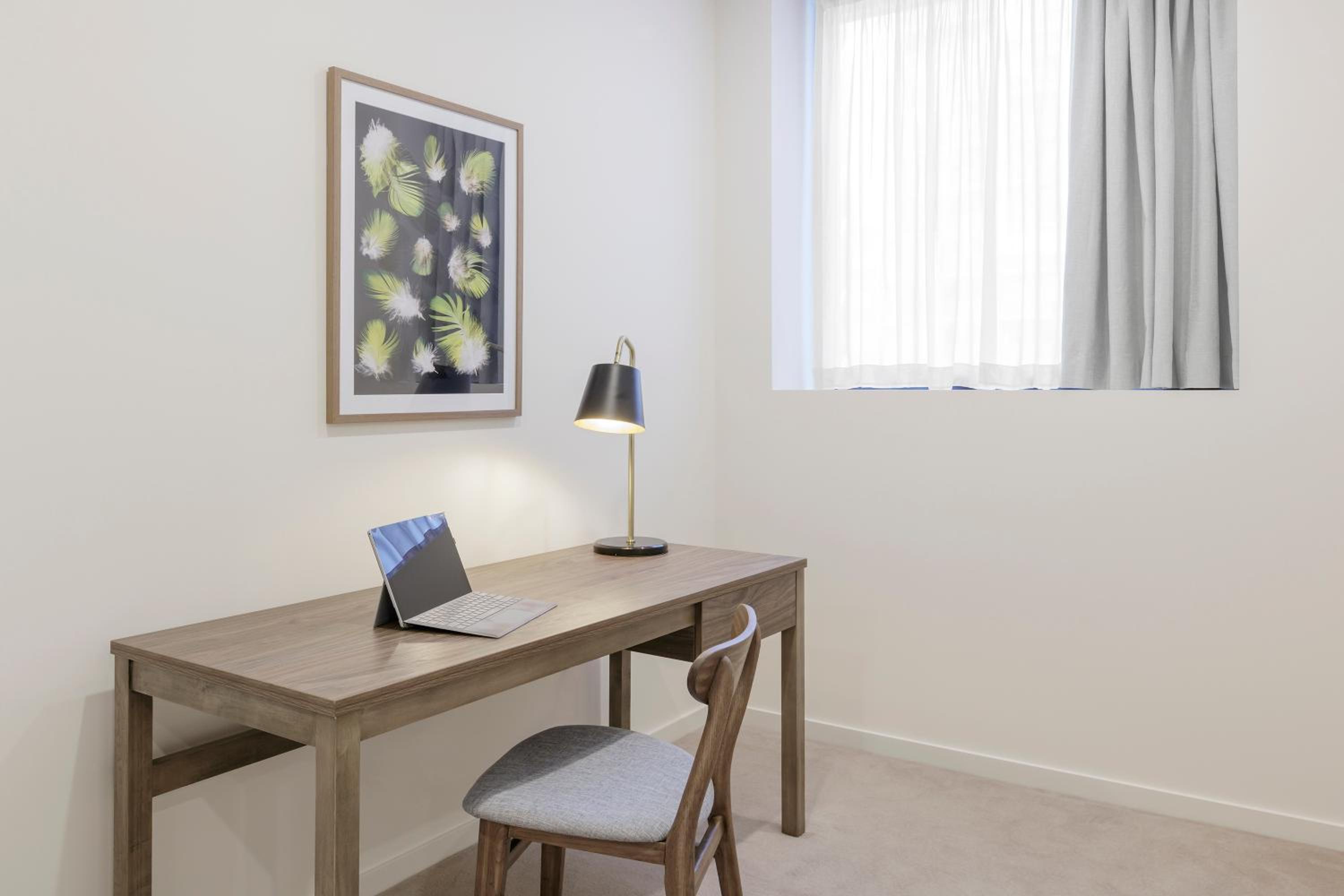 One Bedroom Apartment + Study - Photo 1
