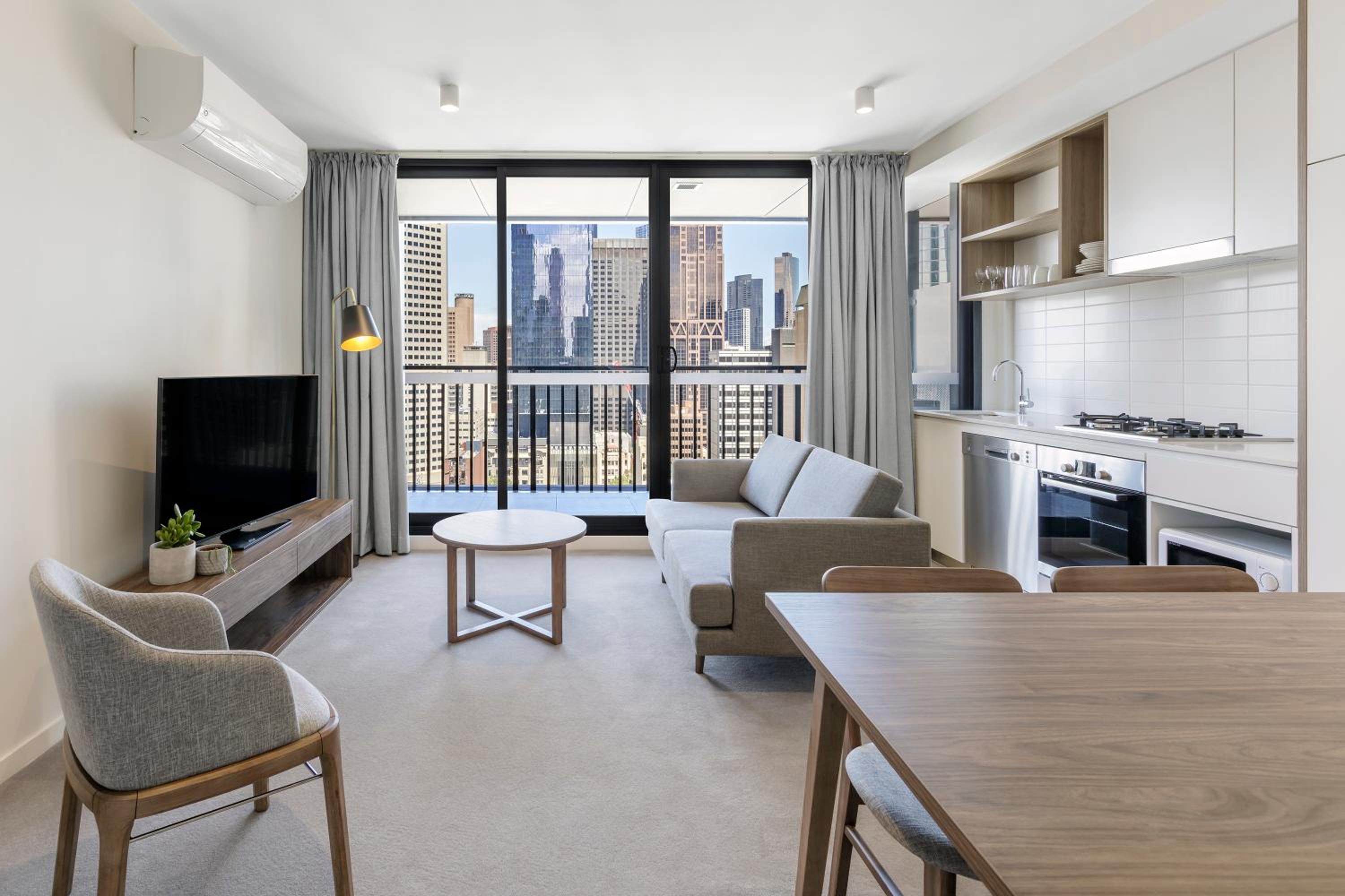 Two Bedroom Balcony City View - Photo 6