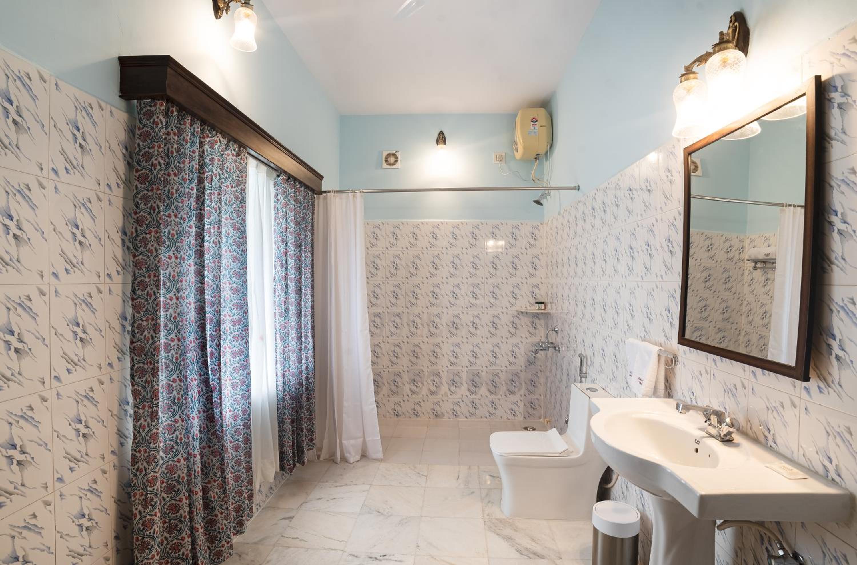 Superior Double or Twin Room photo 3