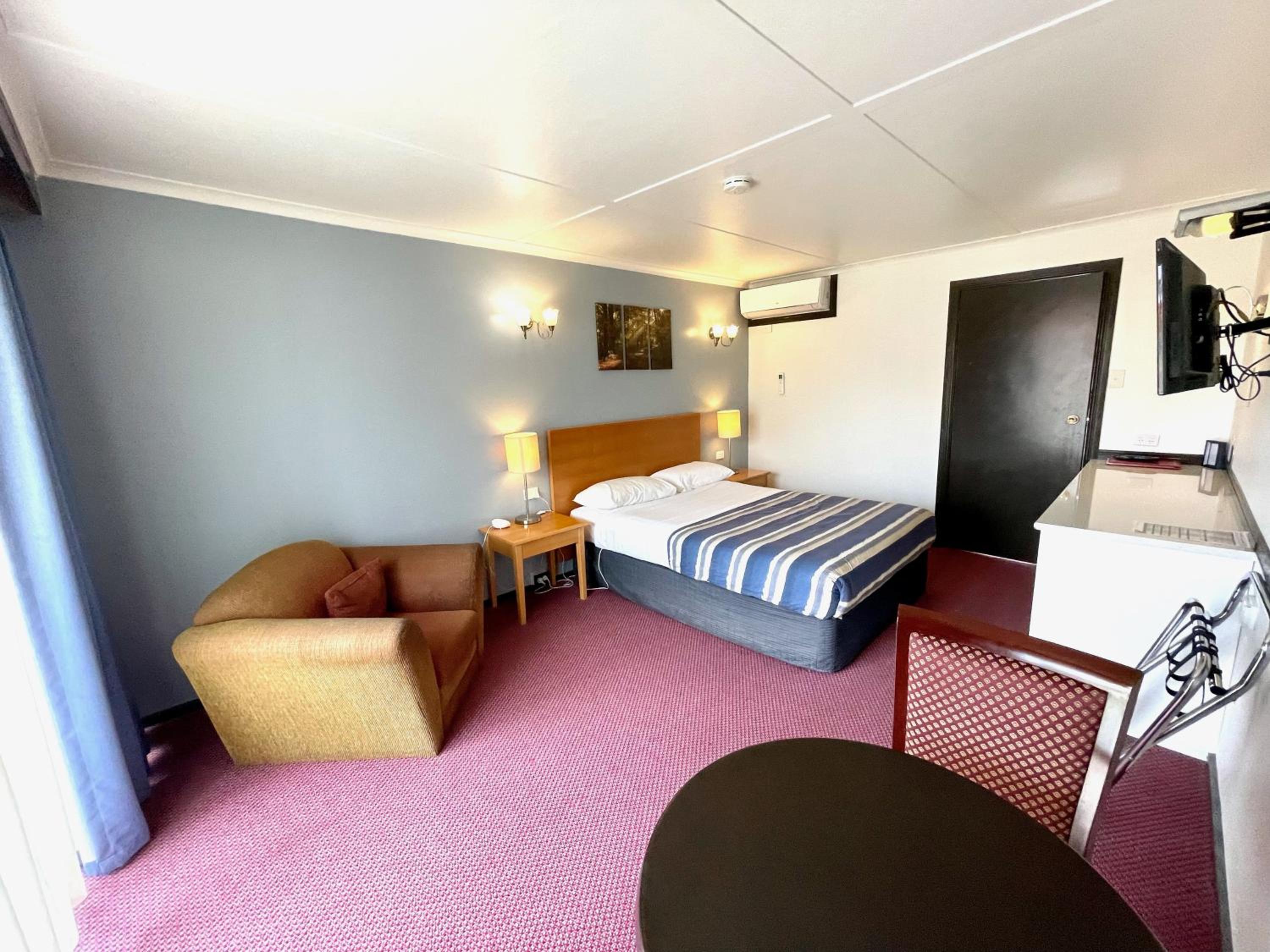 Standard Double Room - Photo 5