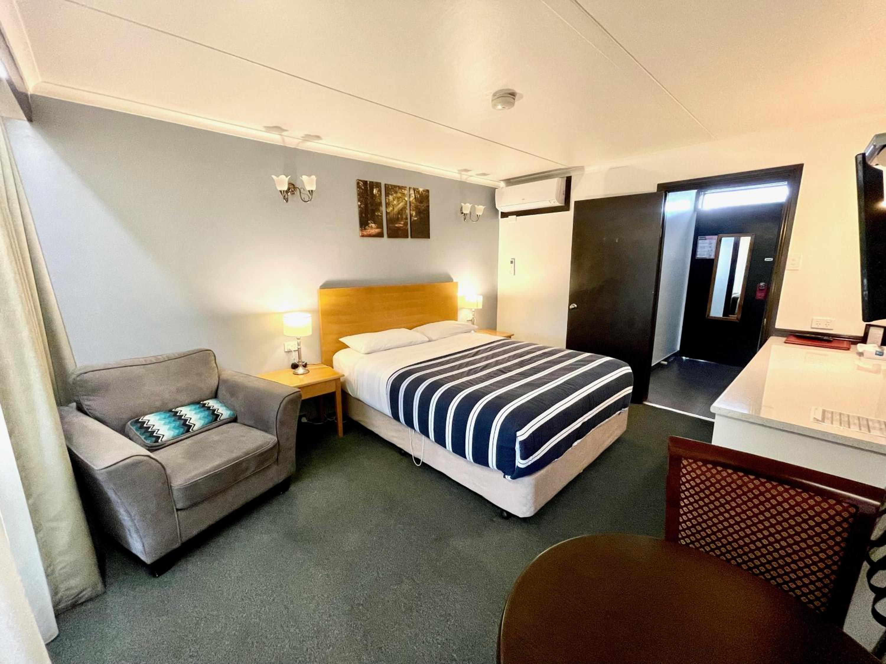 Standard Double Room - Photo 3