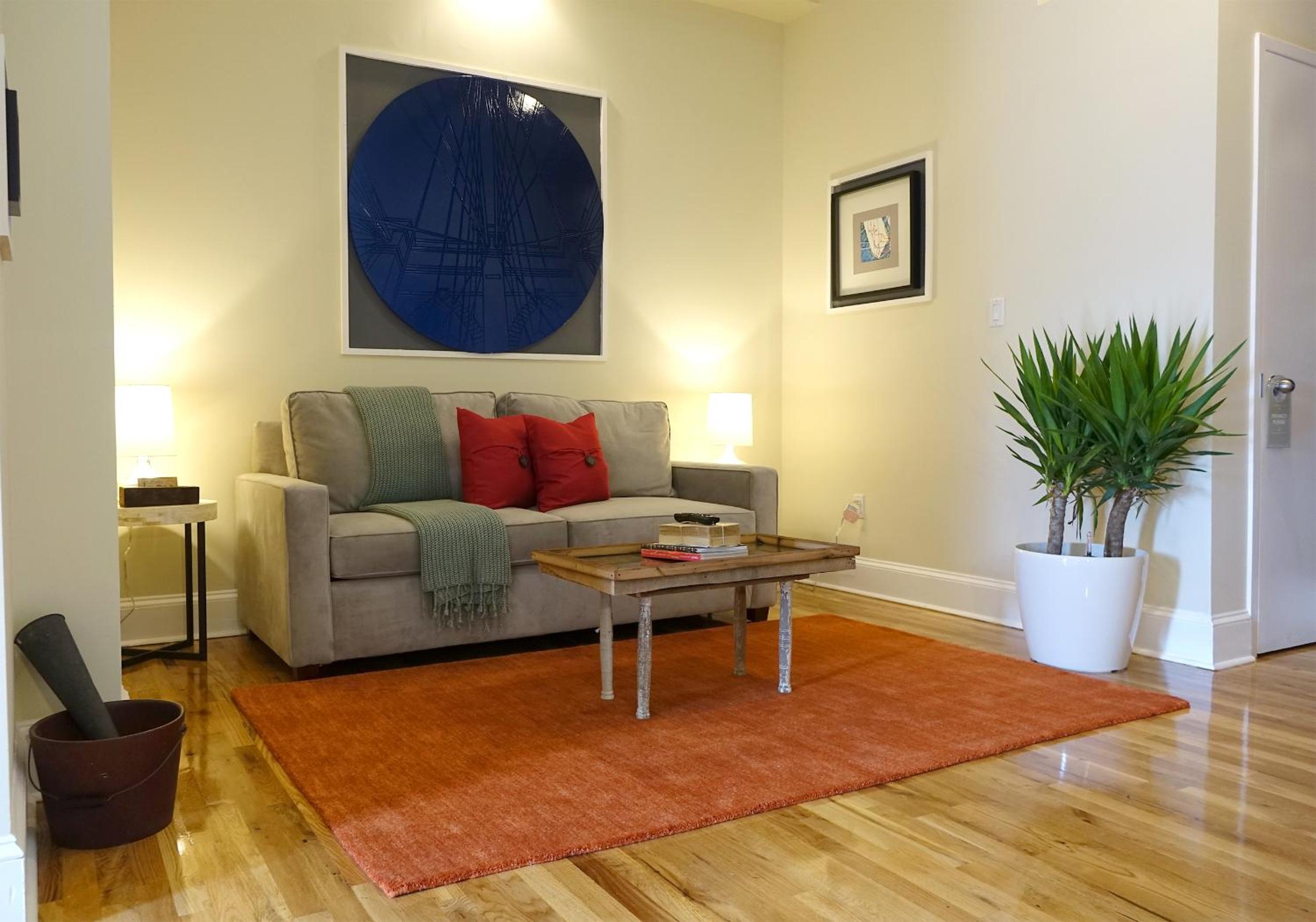 One Bedroom Penthouse with Roof Deck photo 1