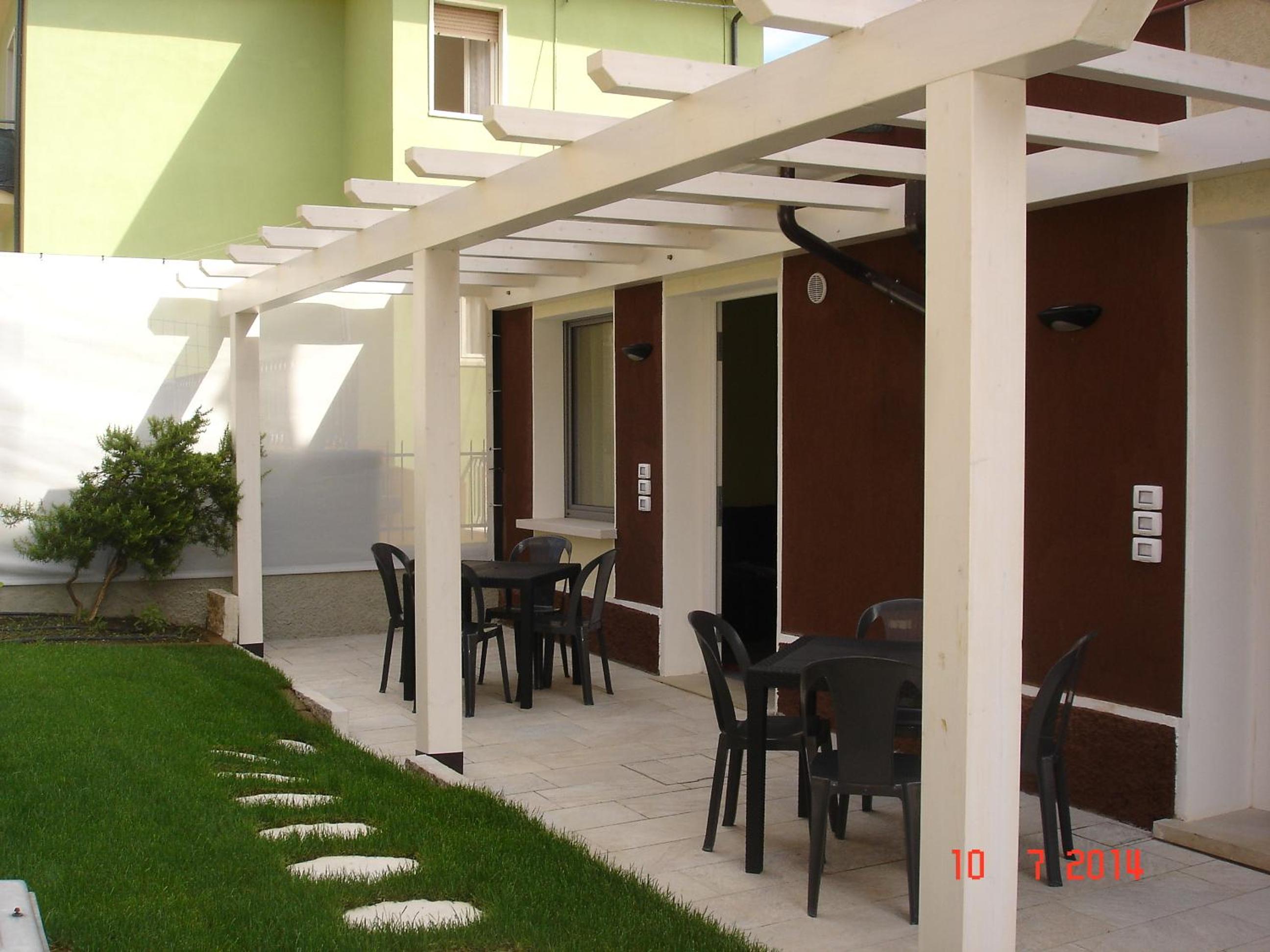 One-Bedroom Apartment with Terrace photo 3