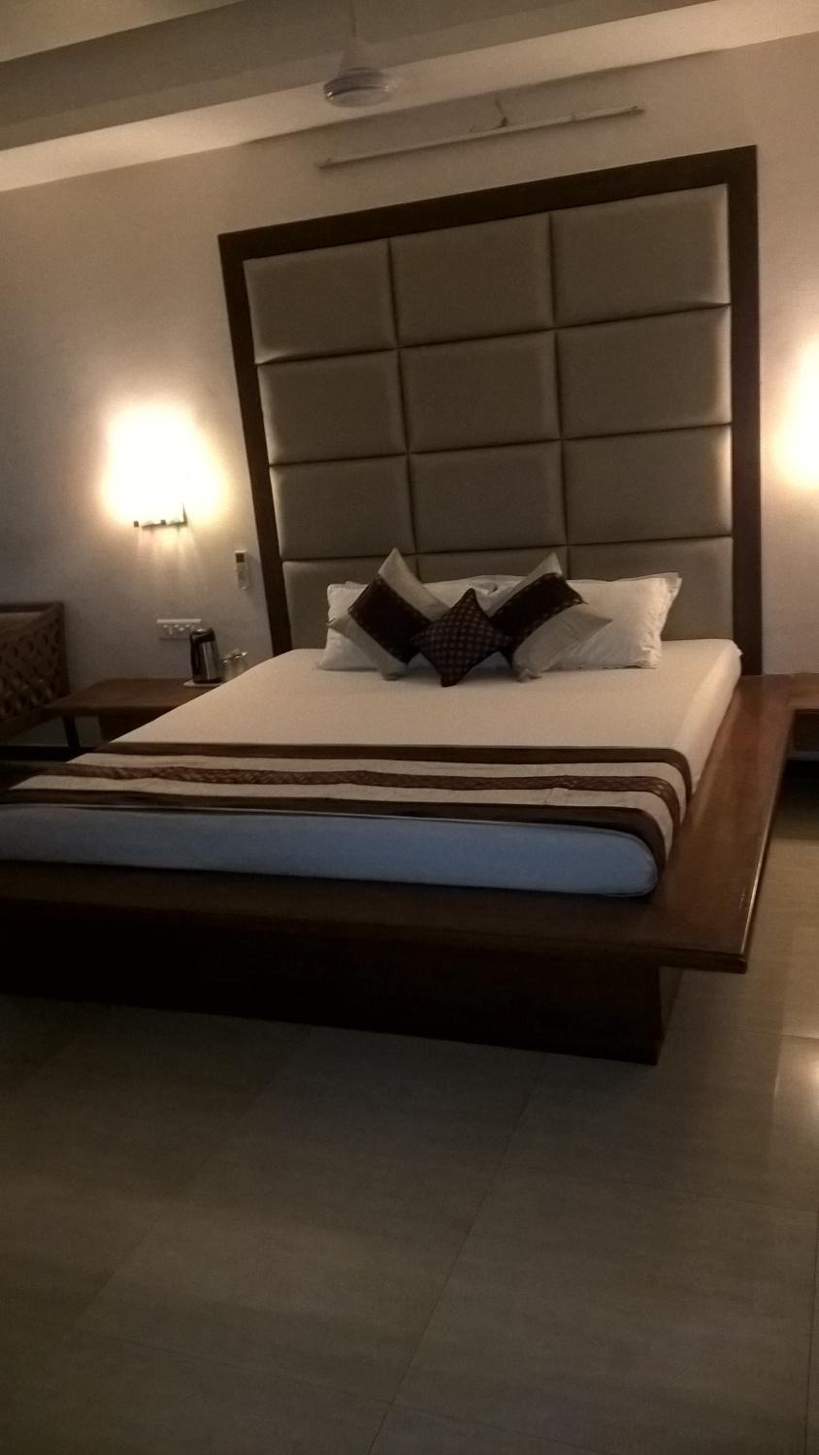 Economy Double Room photo 1