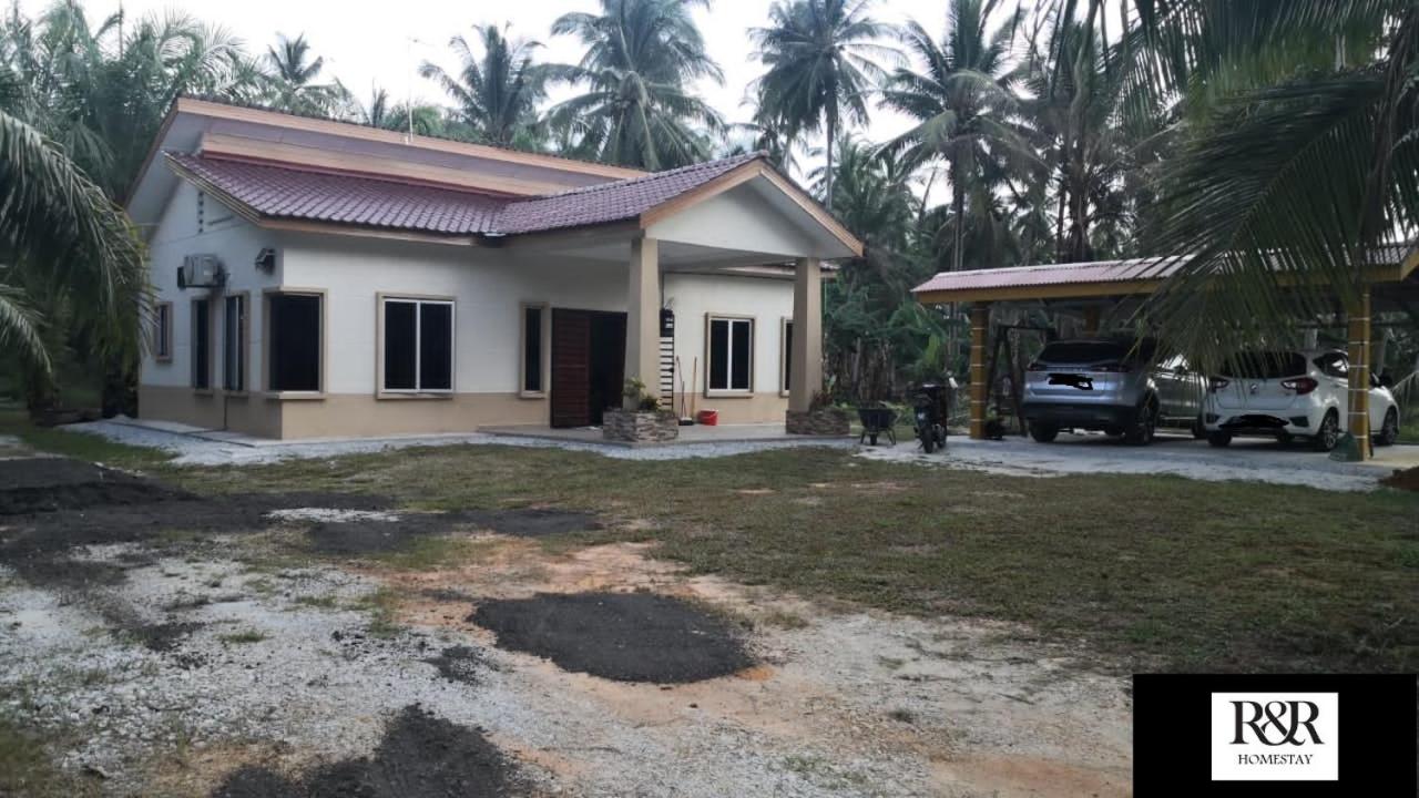Three-Bedroom House photo 1