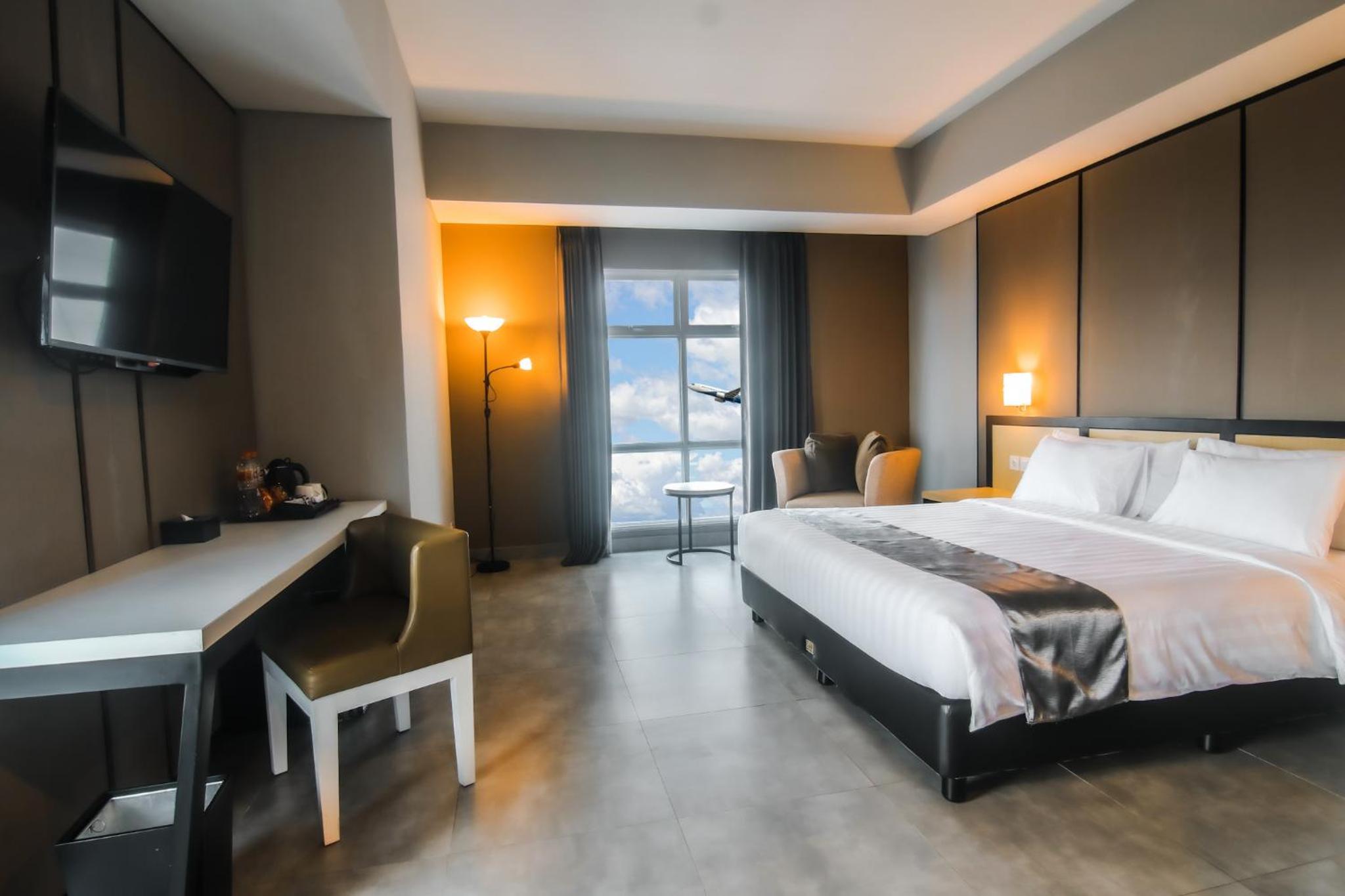 Sky Deluxe King Room