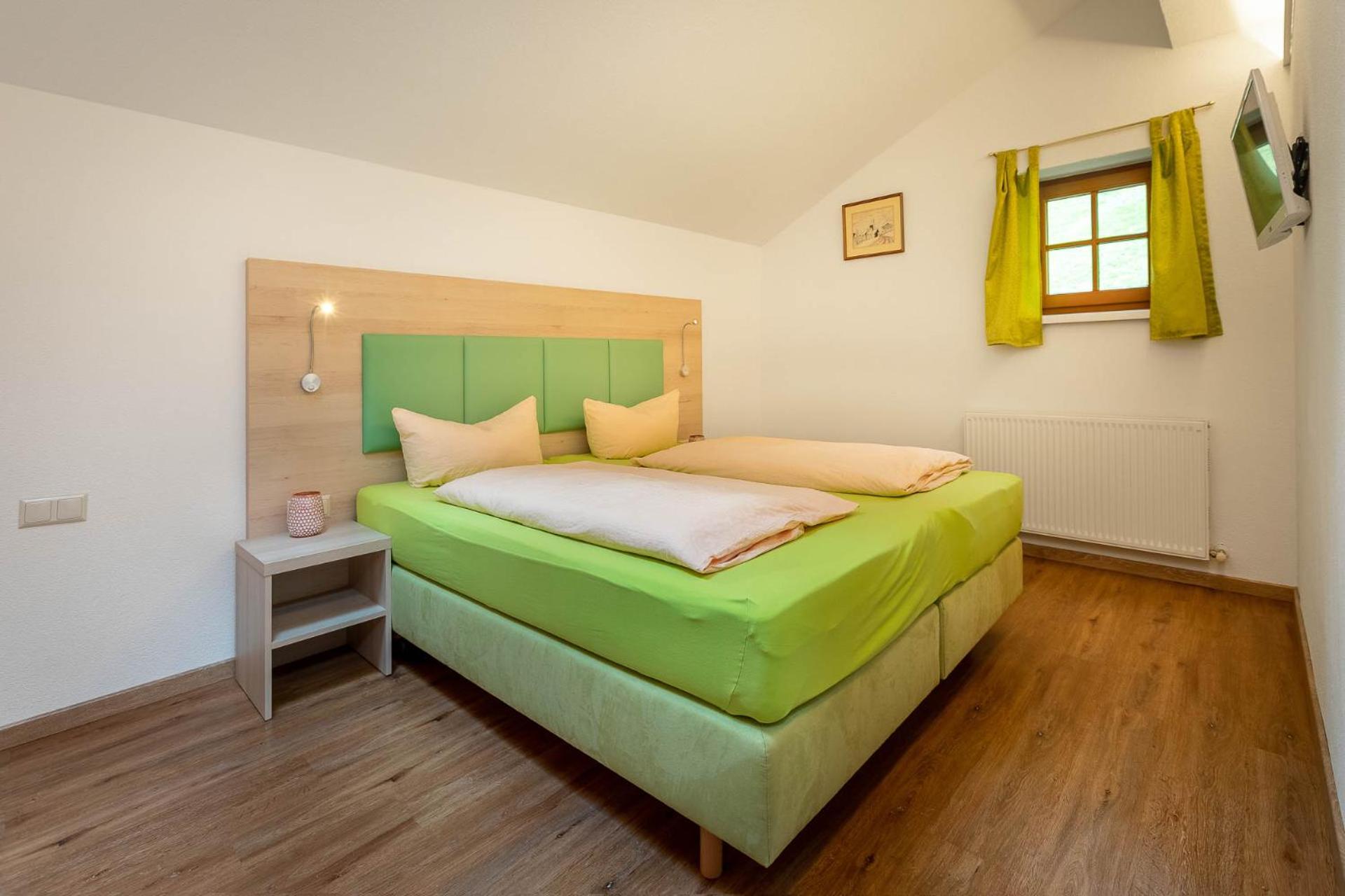 Two-Bedroom Apartment with Balcony photo 1
