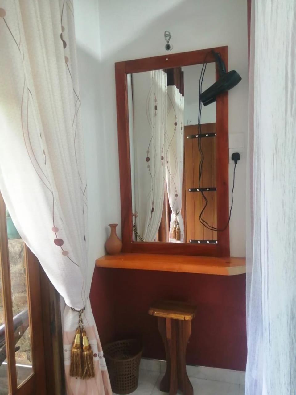 Deluxe Double Room with Balcony photo 3