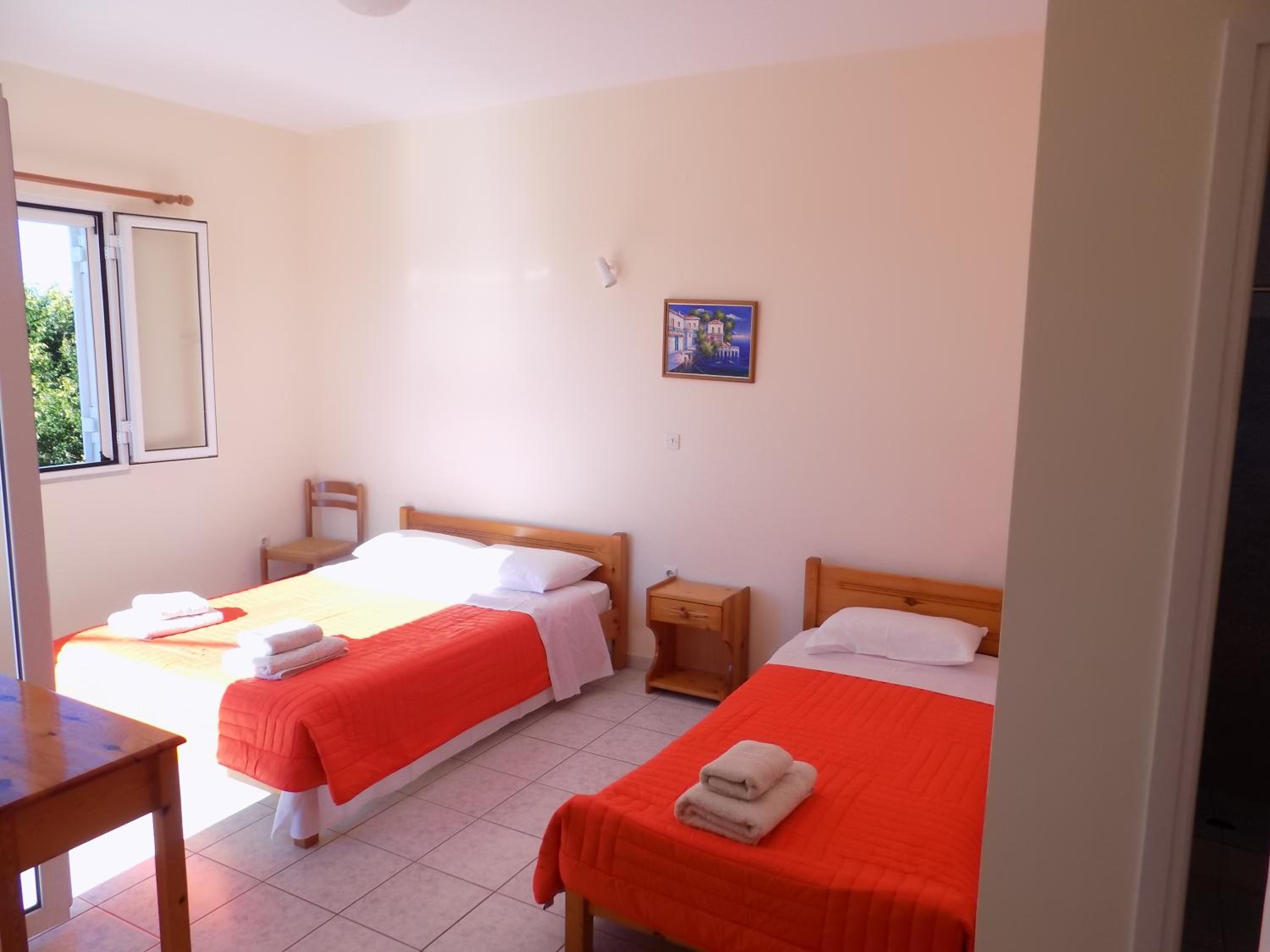Triple Room with Balcony photo 2